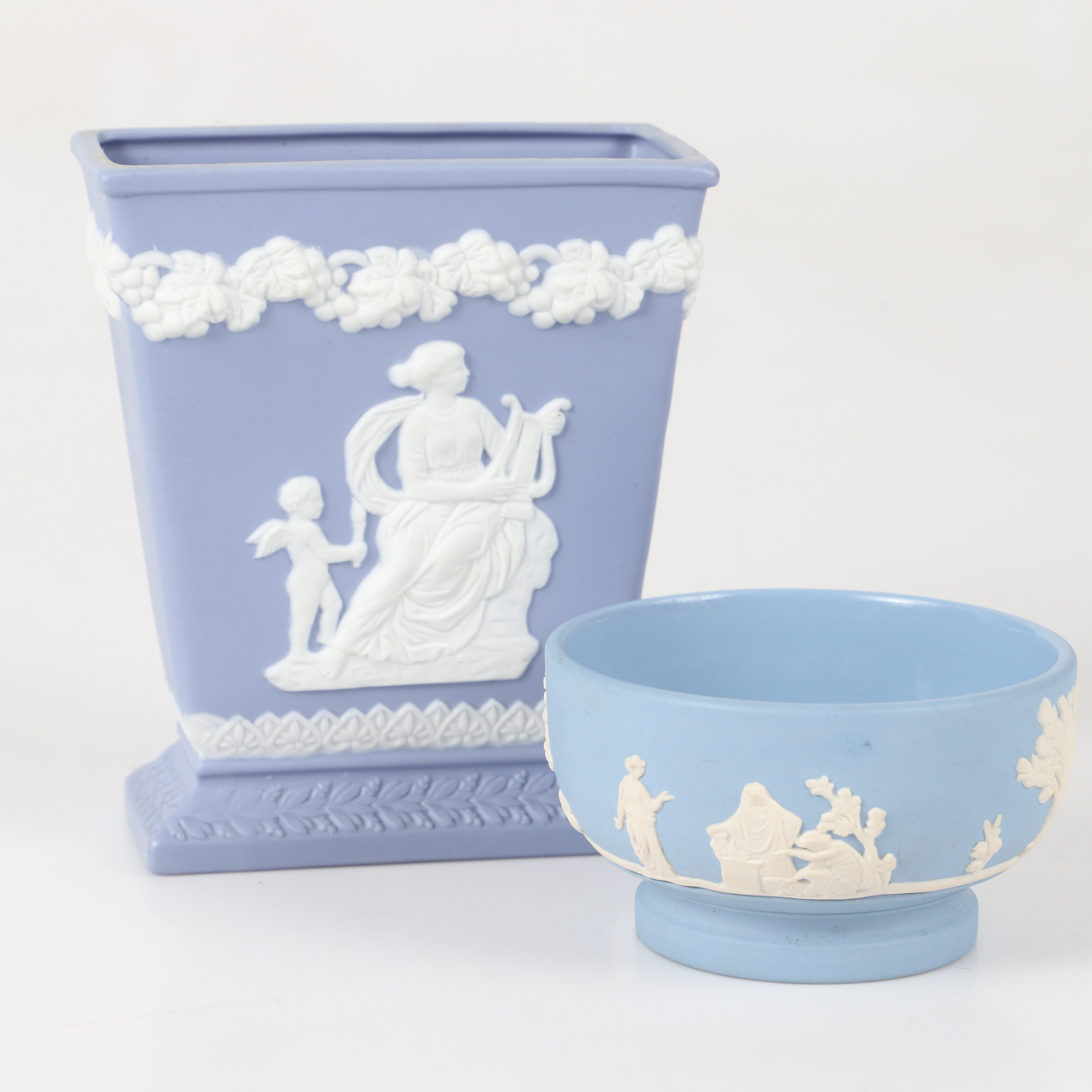 VAS SAMT SKÅL, porslin, bl. a. Jasper Ware, England.