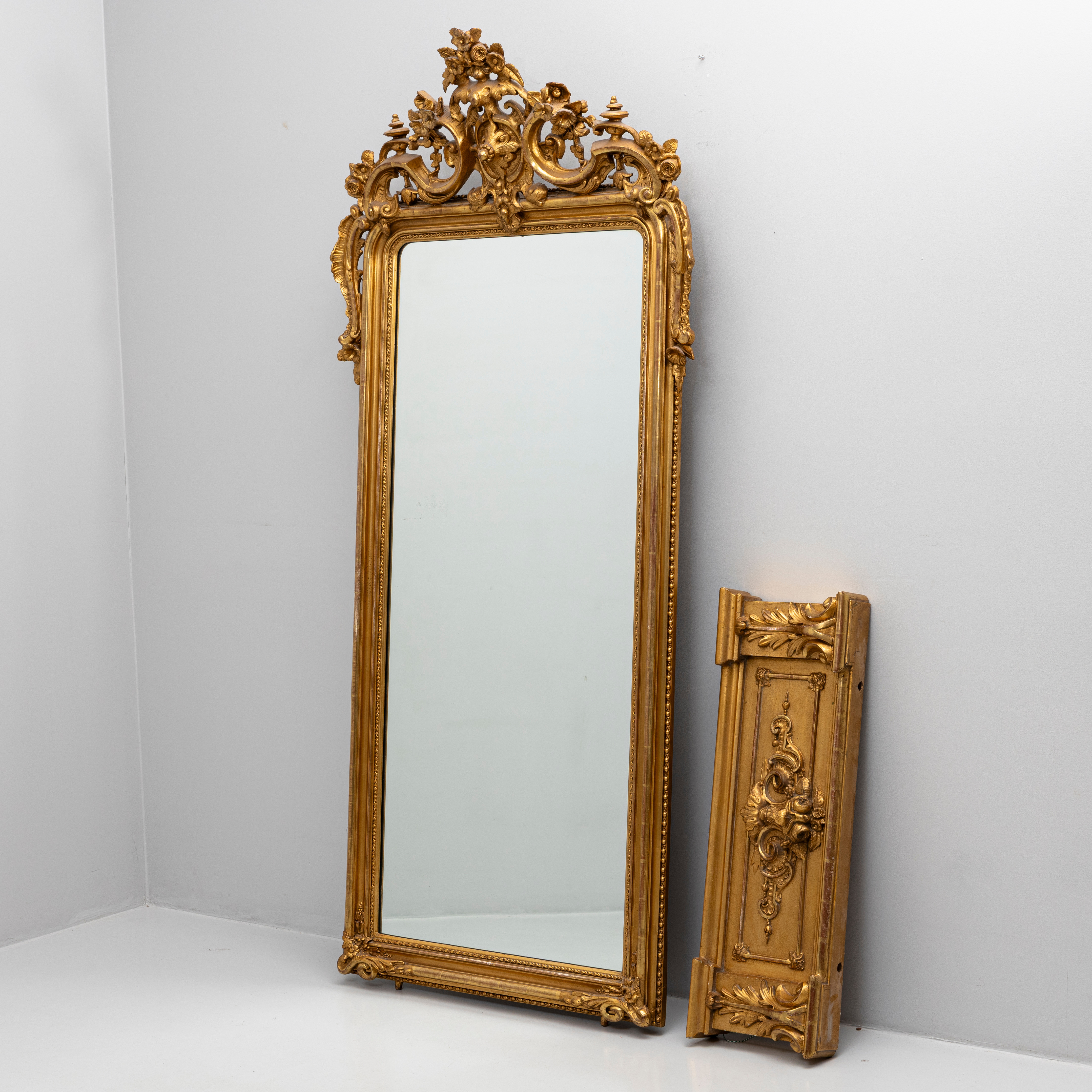 SPEGEL, nyrokoko, 1800-talets sista del.