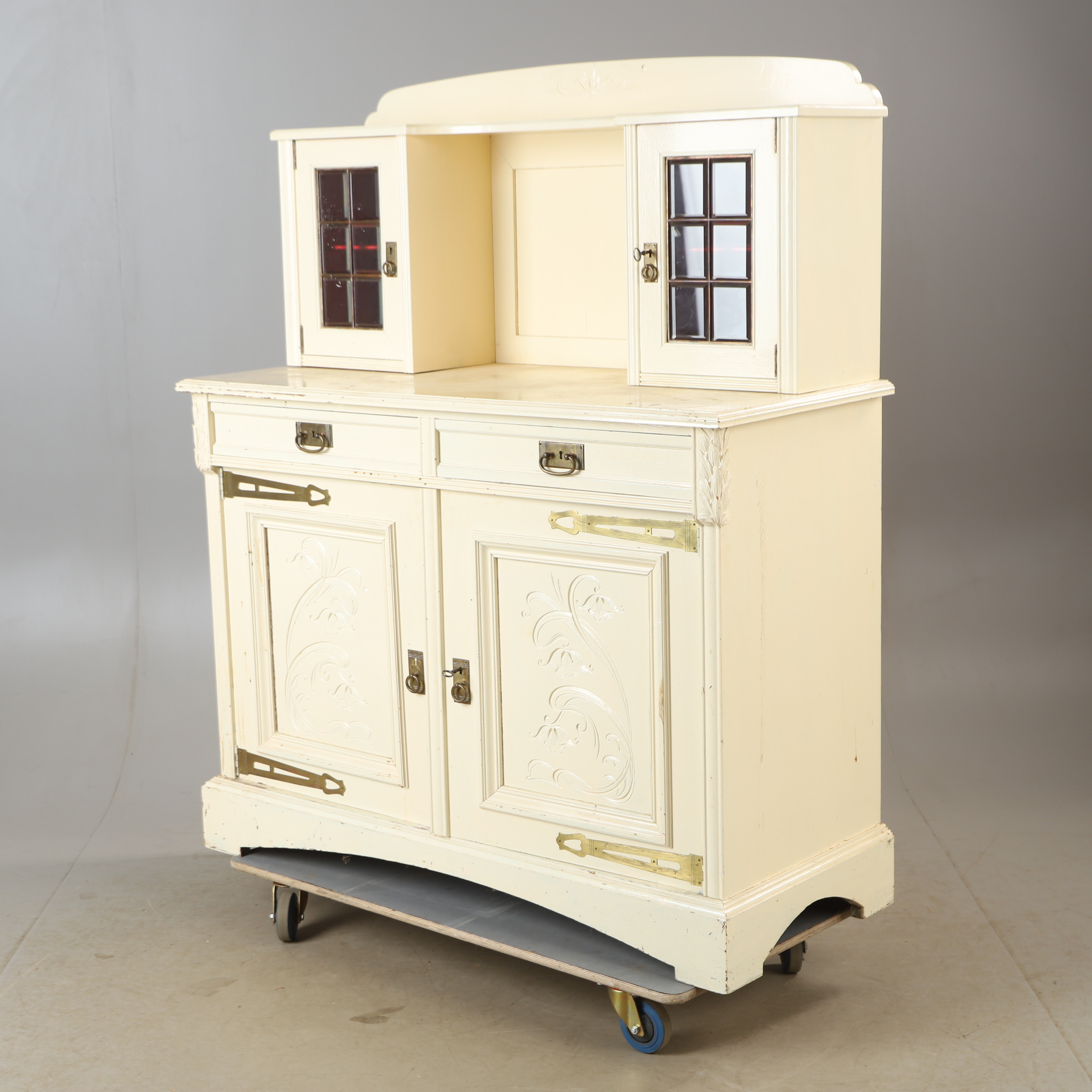 SKÄNK MED ÖVERSKÅP, vitmålat, 1800/1900-tal.