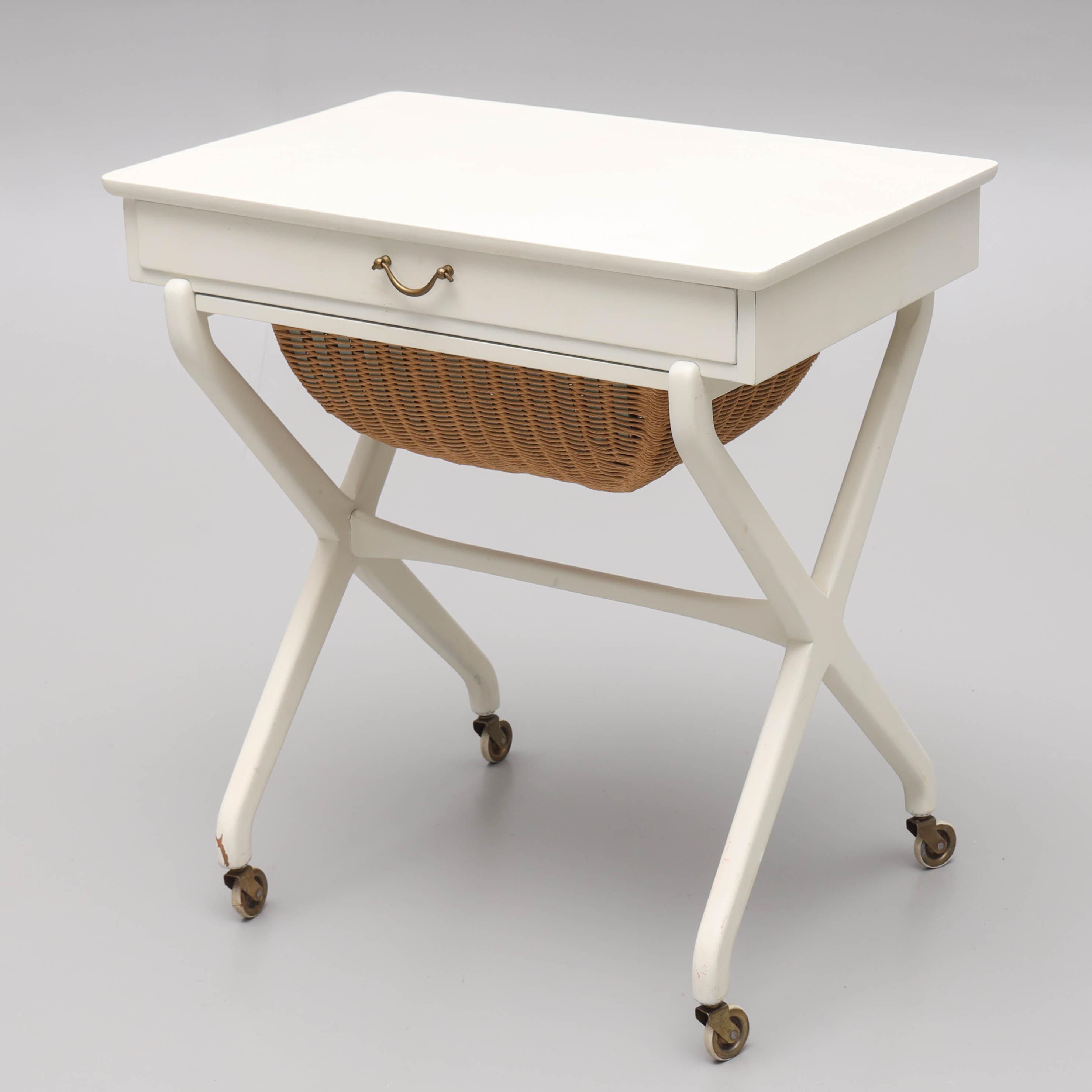 SYBORD, bemålat trä, med draglåda och korg, 1950/60-tal.