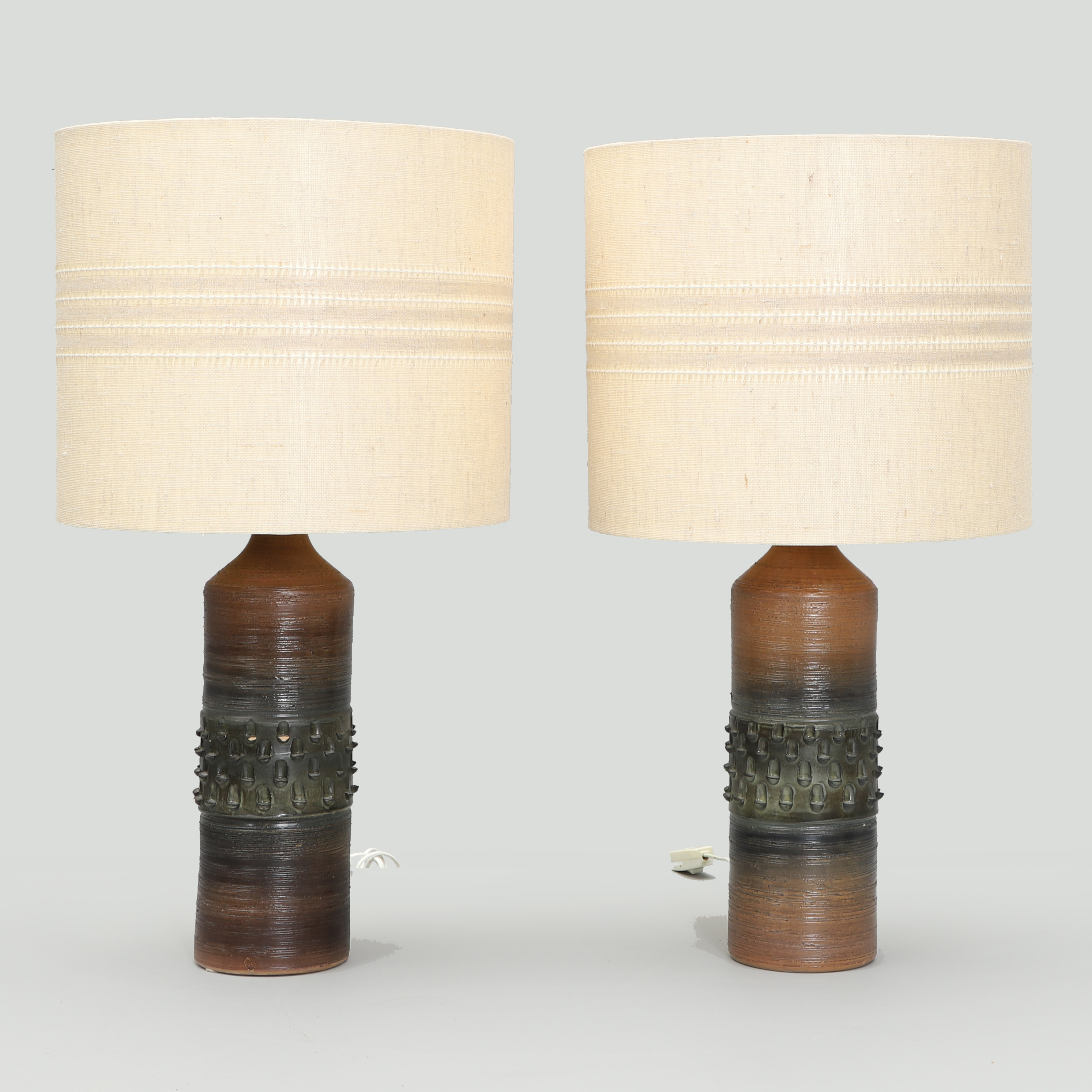 BORDSLAMPOR, 1 par, stengods, signerade.