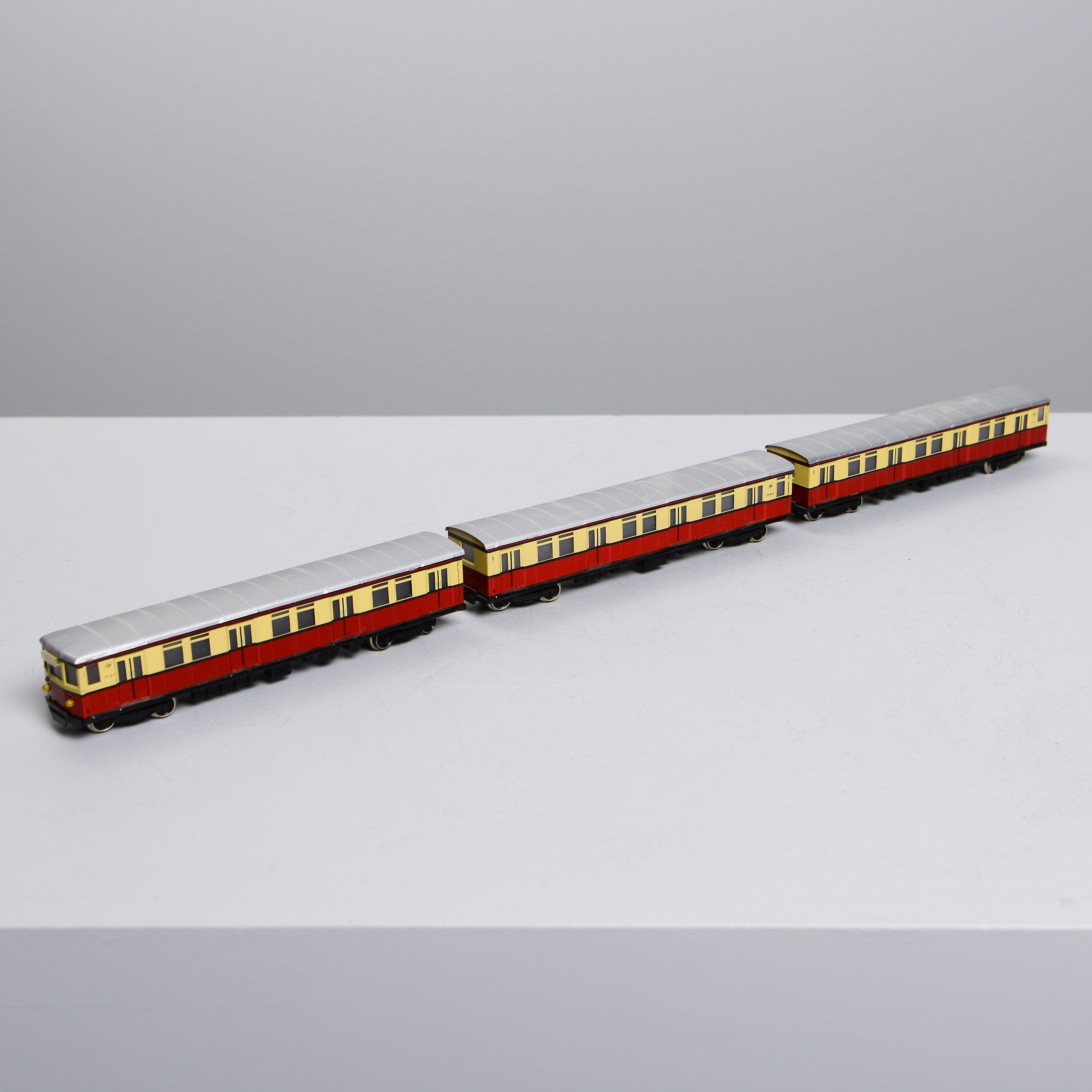 PRIMEX tågsats med två motorvagnar.