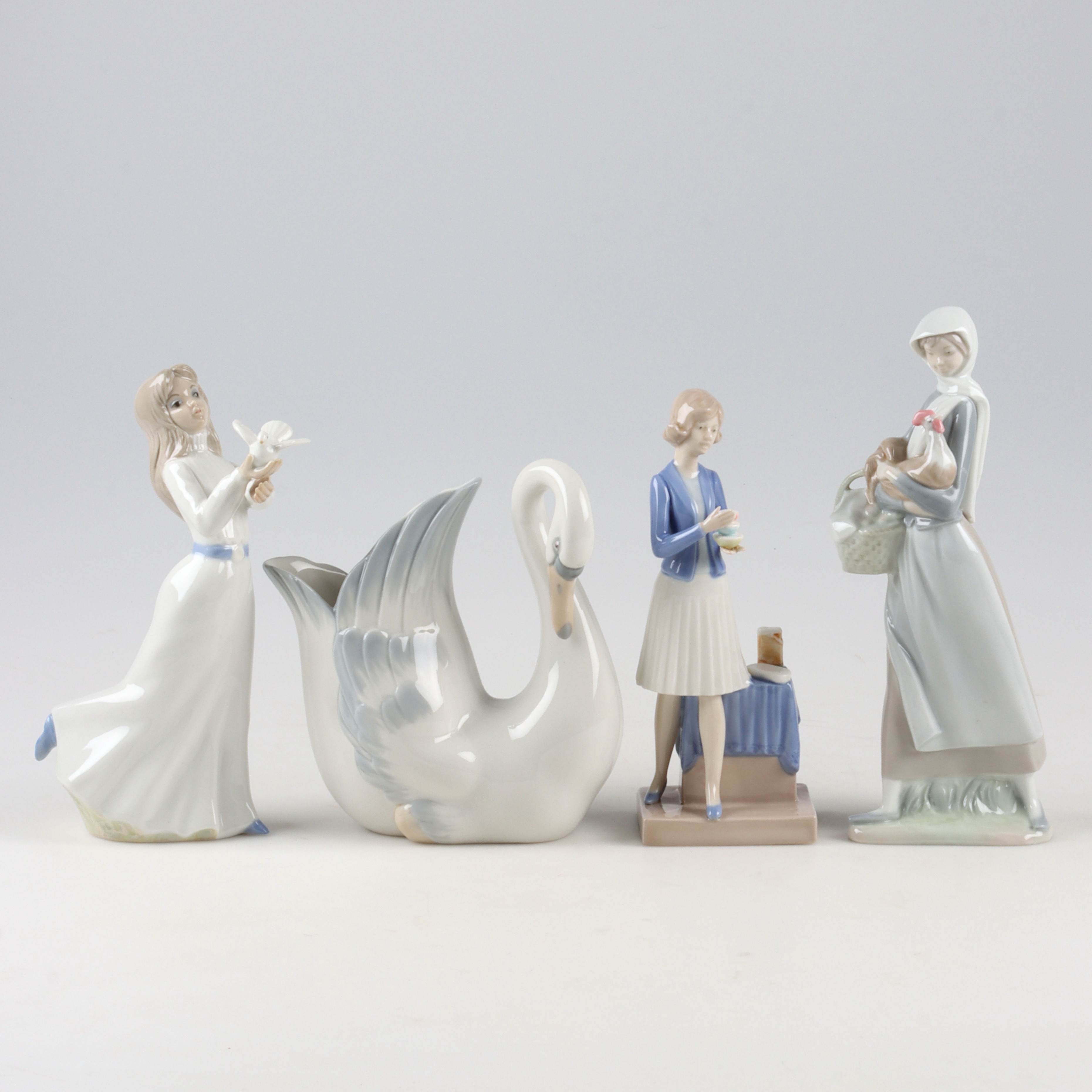 FIGURINER och VAS, 4 delar, porslin, Lladro, Rex, Tengra, Zaphir. 1900-tal.