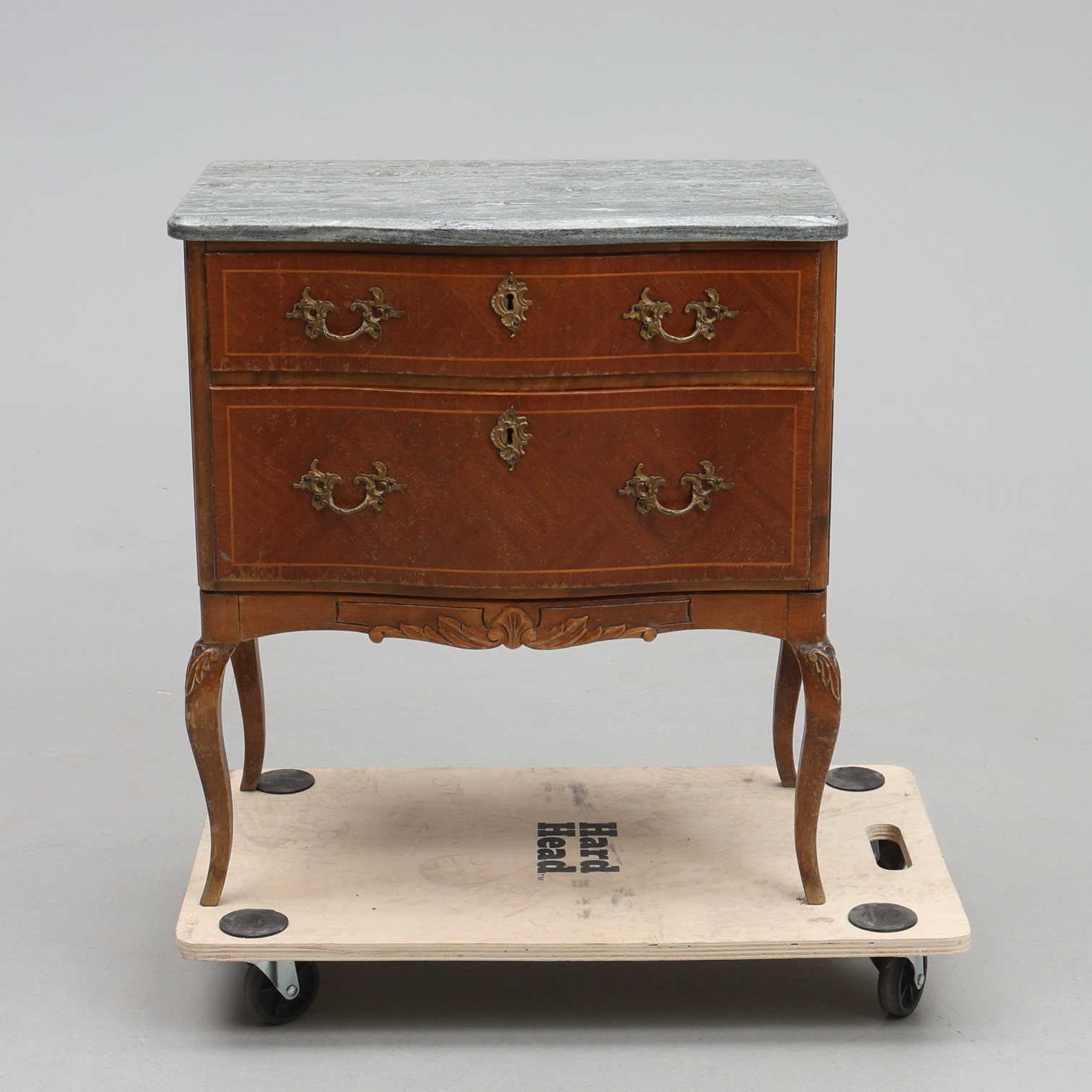 BYRÅ, med stenskiva, rokokostil, 1900-tal.