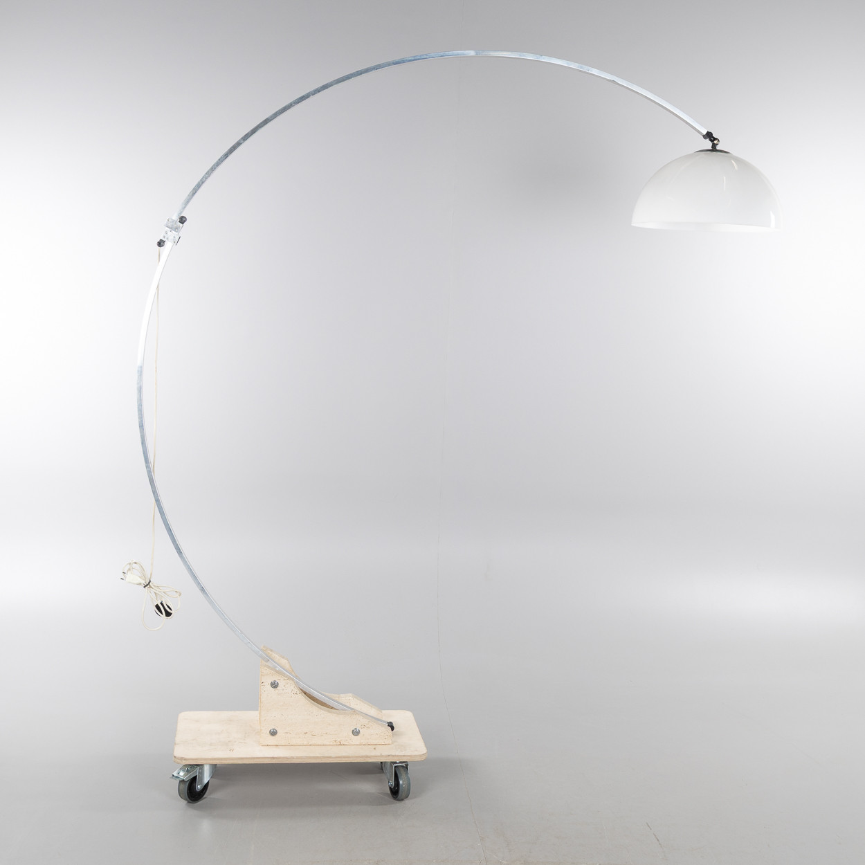 GOLVLAMPA, Garali Impex AB, Alingsås, 1900-talets andra hälft.