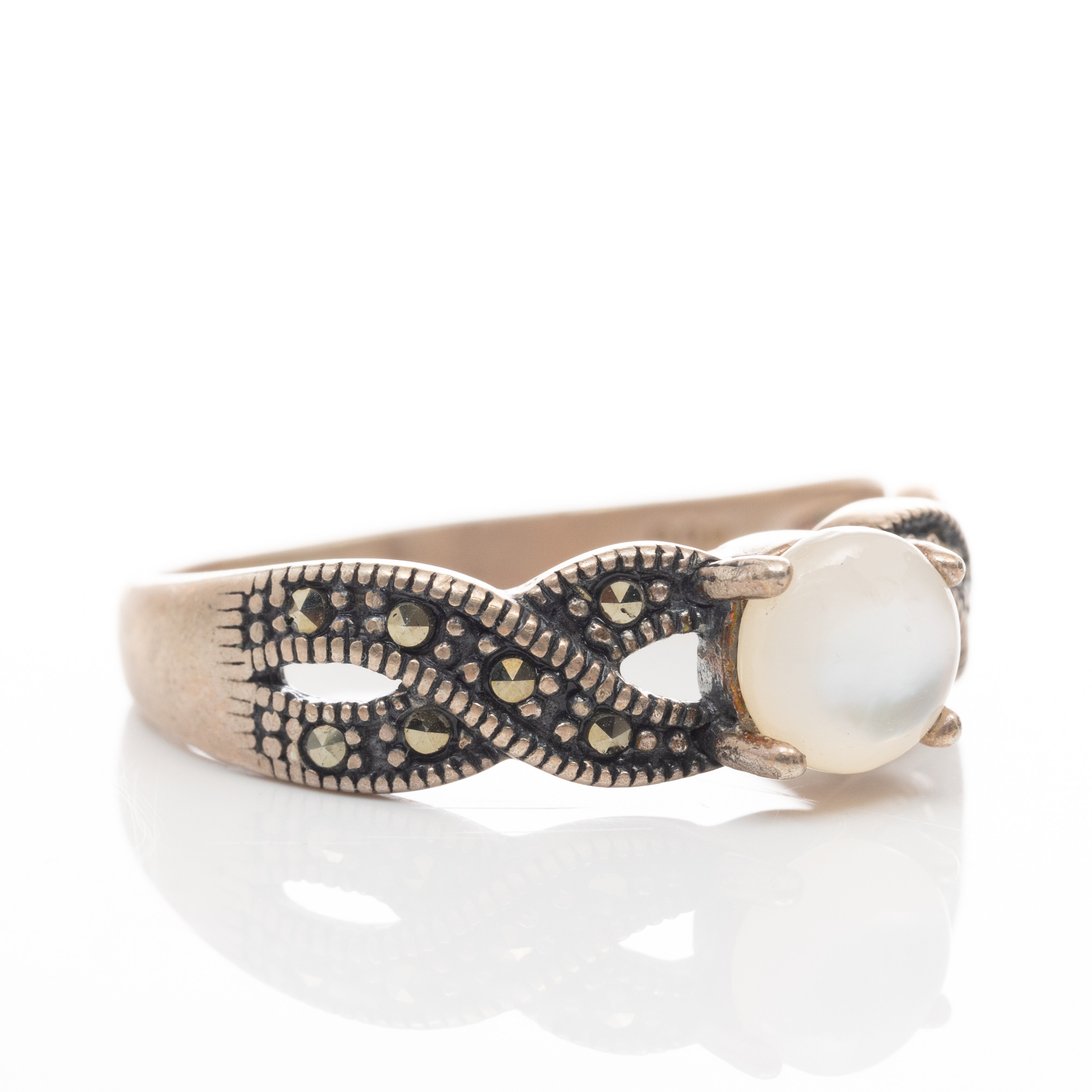 RING, Sterlingsilver, Pärlemor, Markasiter.