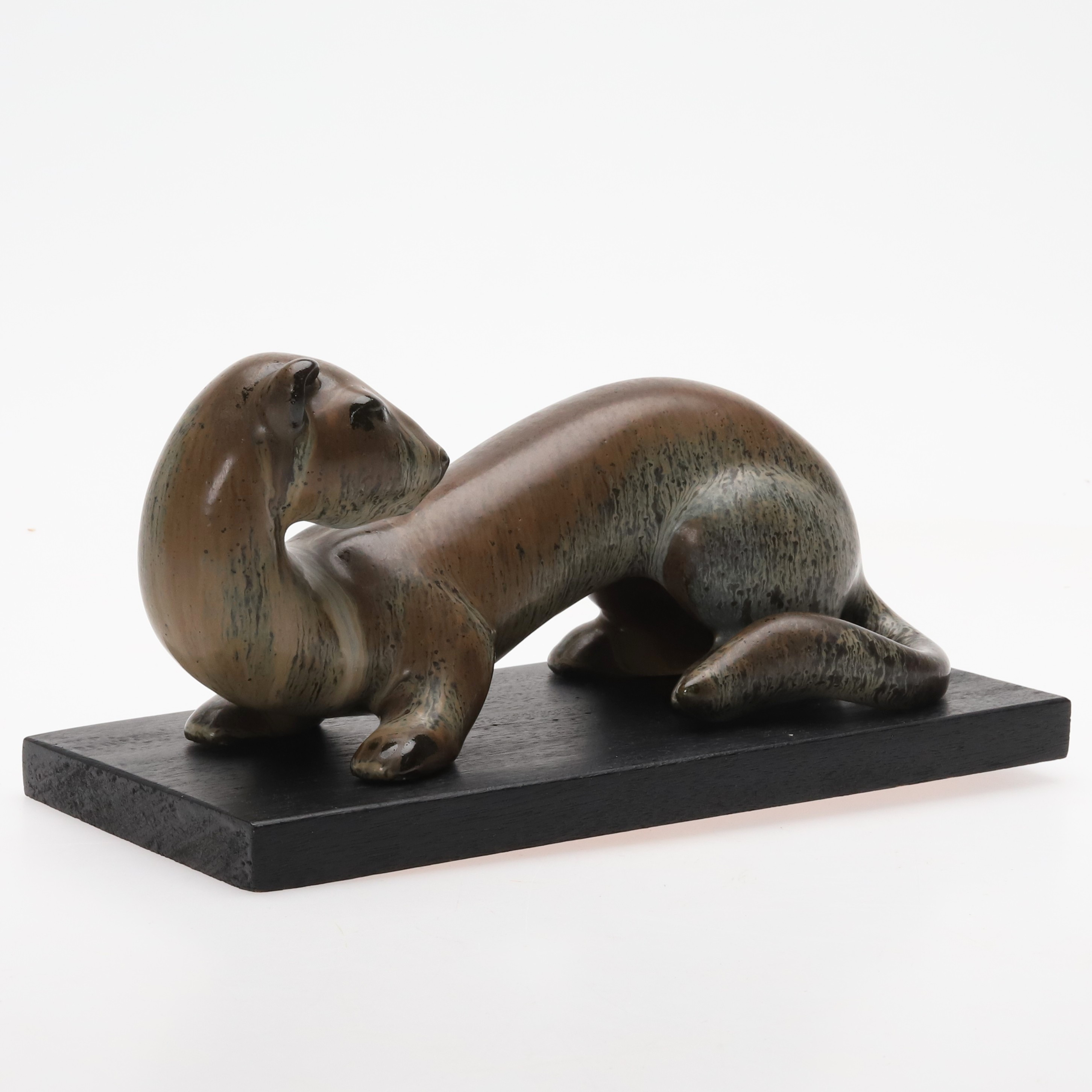 GUNNAR NYLUND, FIGURIN, iller, glaserat stengods, signerad, Rörstrand.