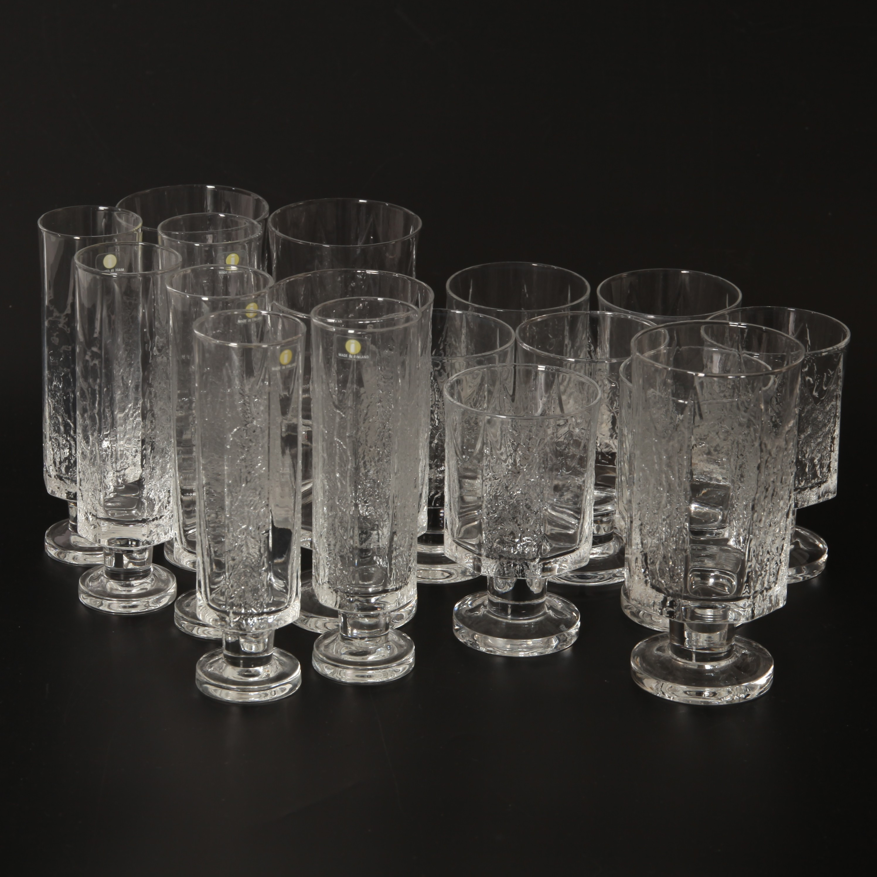 TIMO SARPANEVA. 1926-2006. Glasservis, 54 dlr, "Kalinka", Iittala, Finland.