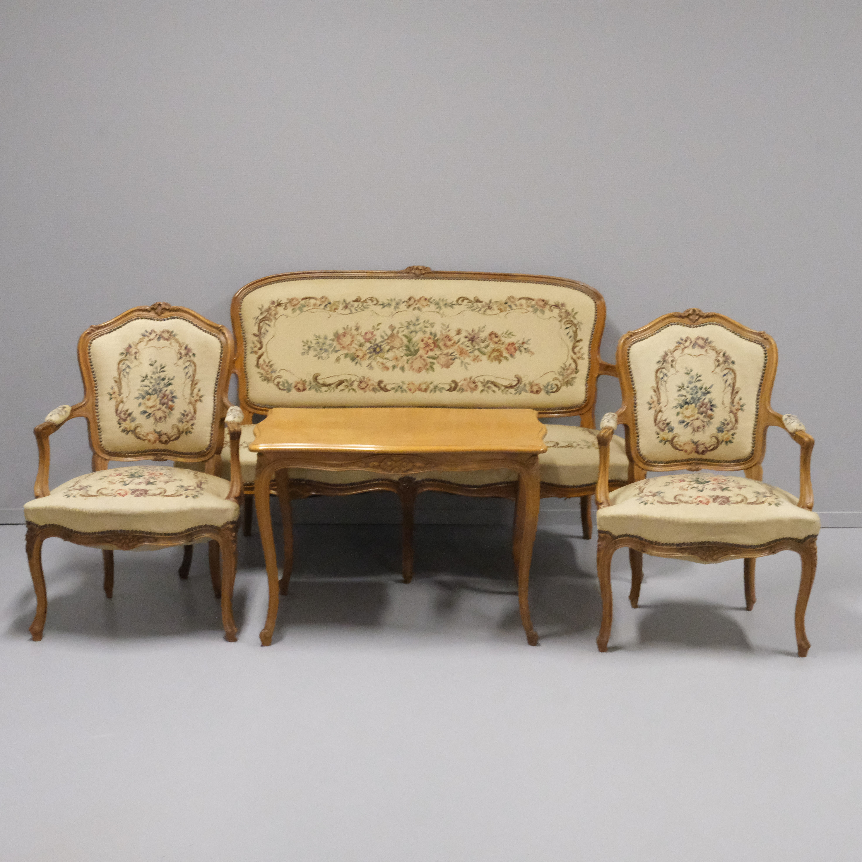 SITTGRUPP, ROKOKOSTIL, FYRA DELAR.