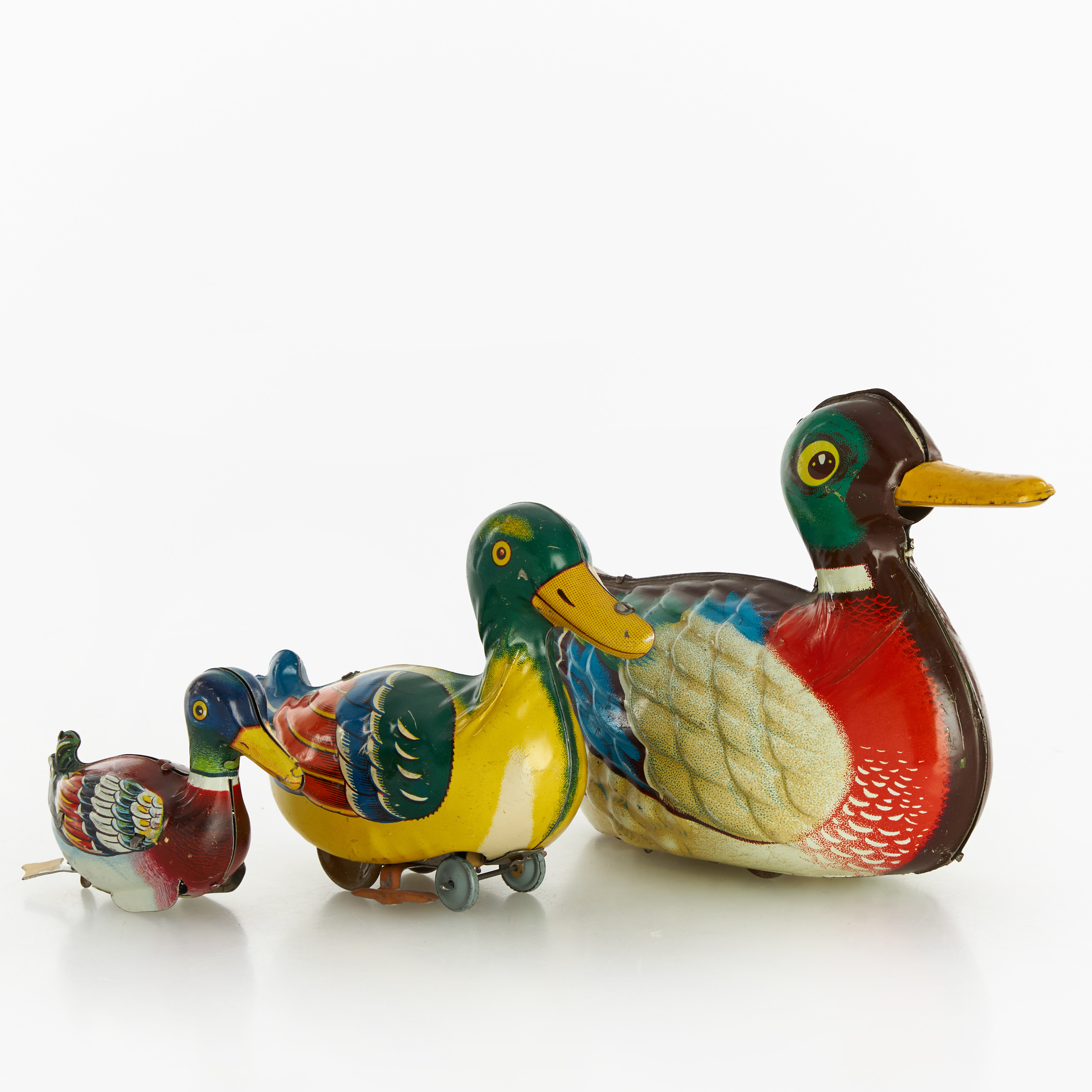 PLÅTLEKSAKER, änder, 3 st, bl.a. GESCHA "Quack-Quack-Quack", litograferad plåt, urverk, U.S Zone, Tyskland, 1940/50-tal.