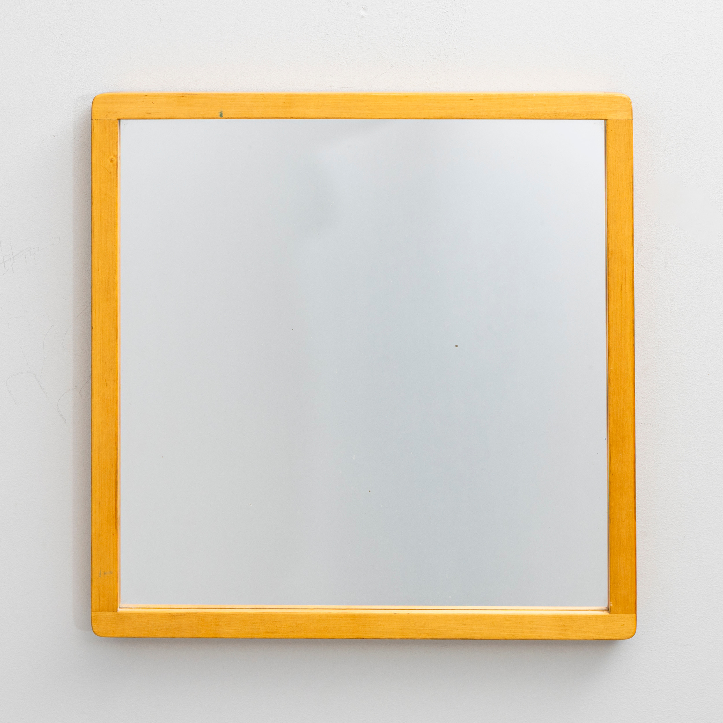 ALVAR AALTO. Spegel, böjträ, för firma Artek.