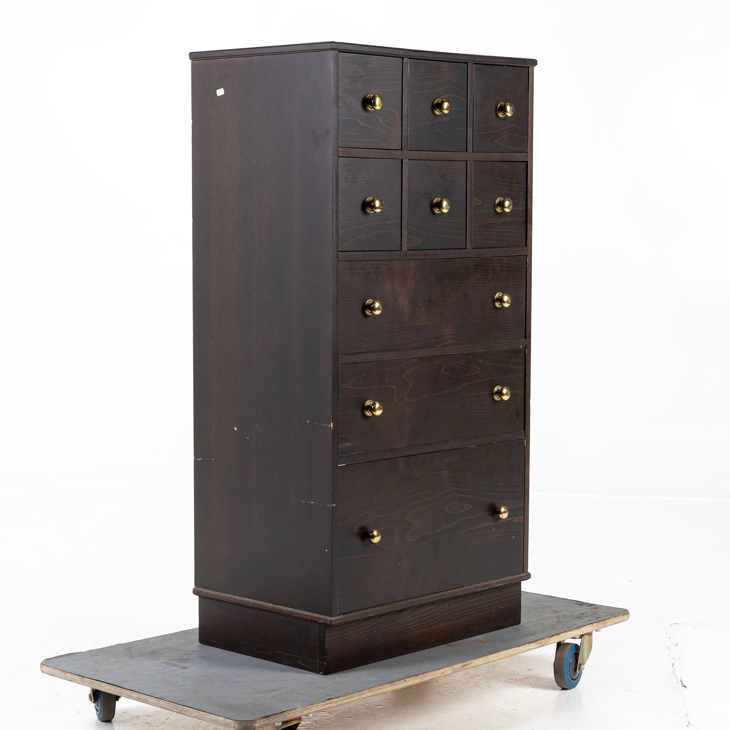 BYRÅ, 9 lådor, 1900-talets slut.