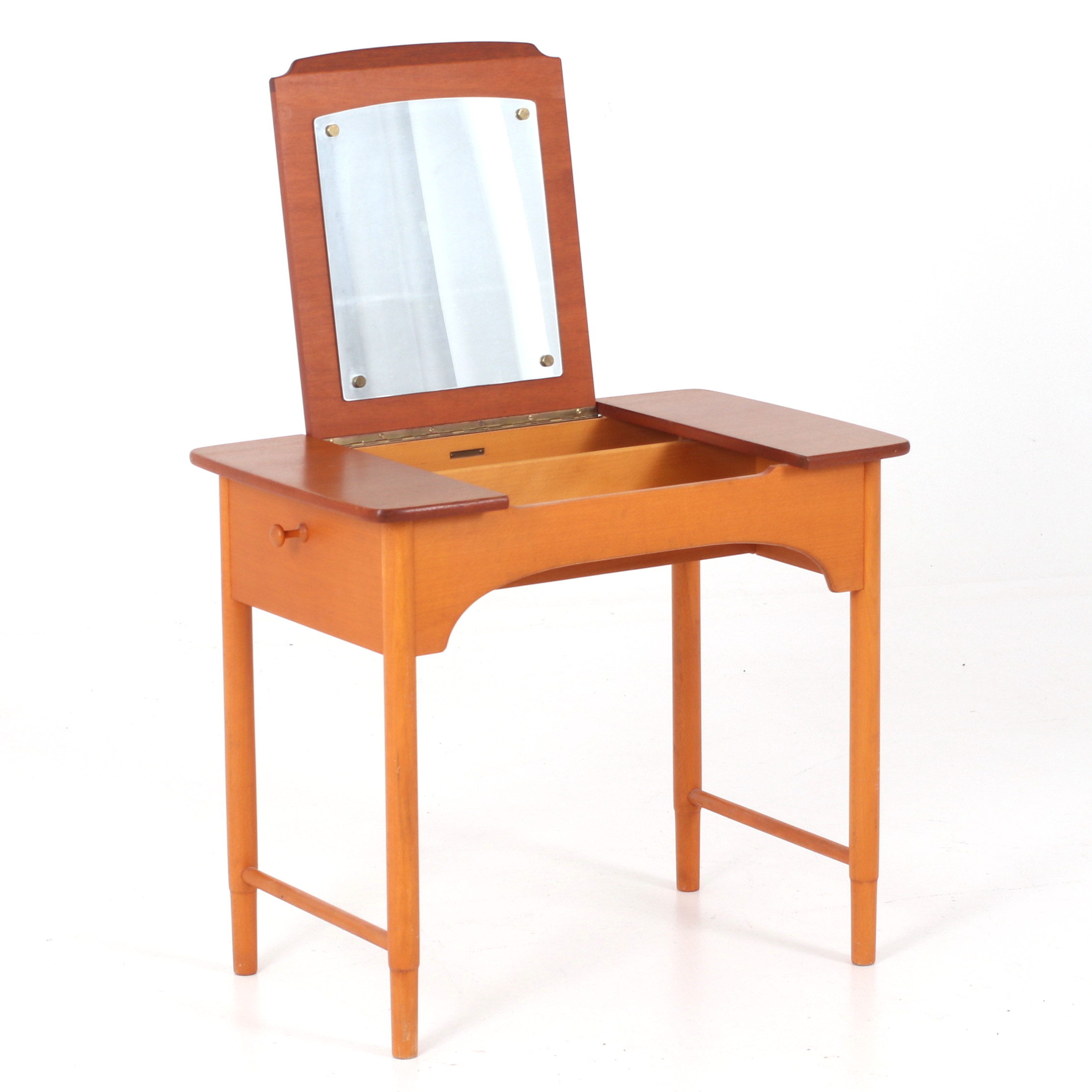 KERSTIN HÖRLIN-HOLMQUIST. Smink/avlastningsbord, teak, ur Triva -serien, NK's verkstäder, Nyköping. 1963.