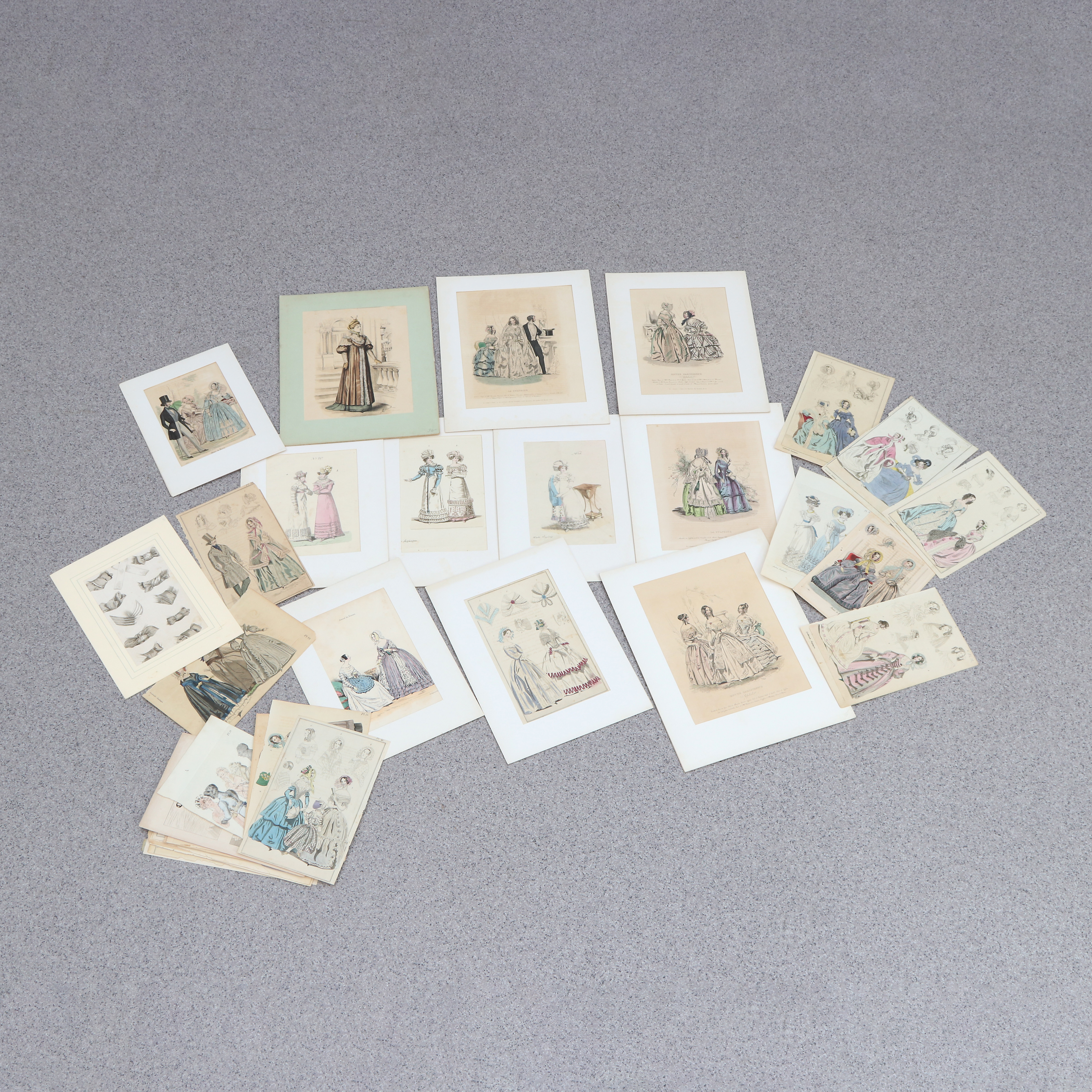 PARTI MODEPLANSCHER, 1800-TAL, merparten ur Modes De Paris.