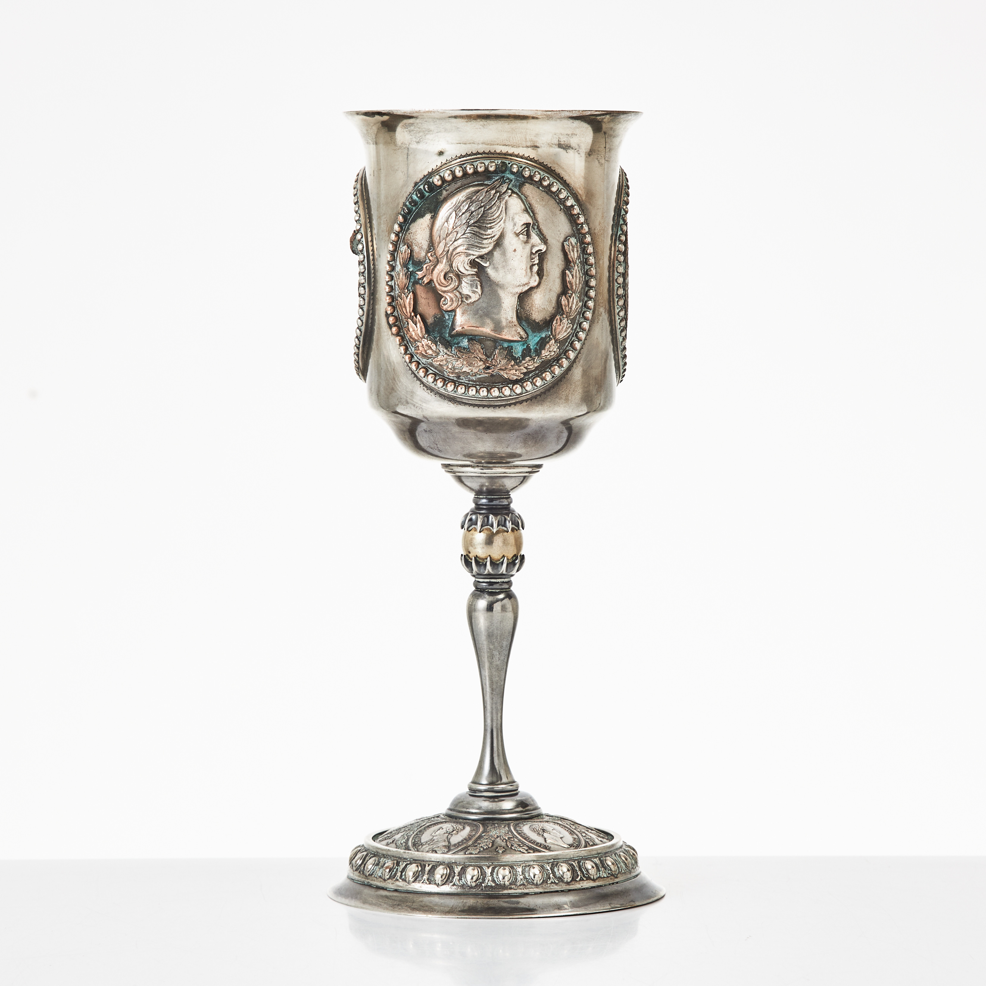 KALK, Ryssland, 1800-tal, nysilver, dekor i relief med vapen, invändigt förgylld.