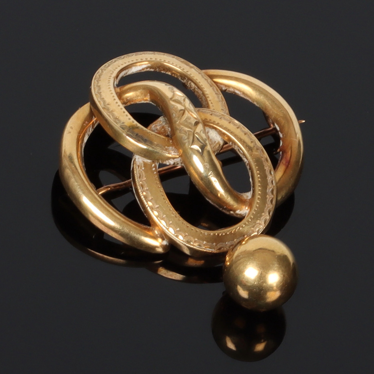 BROSCH, 18k guld, 1936. Vikt 4,1 gram.