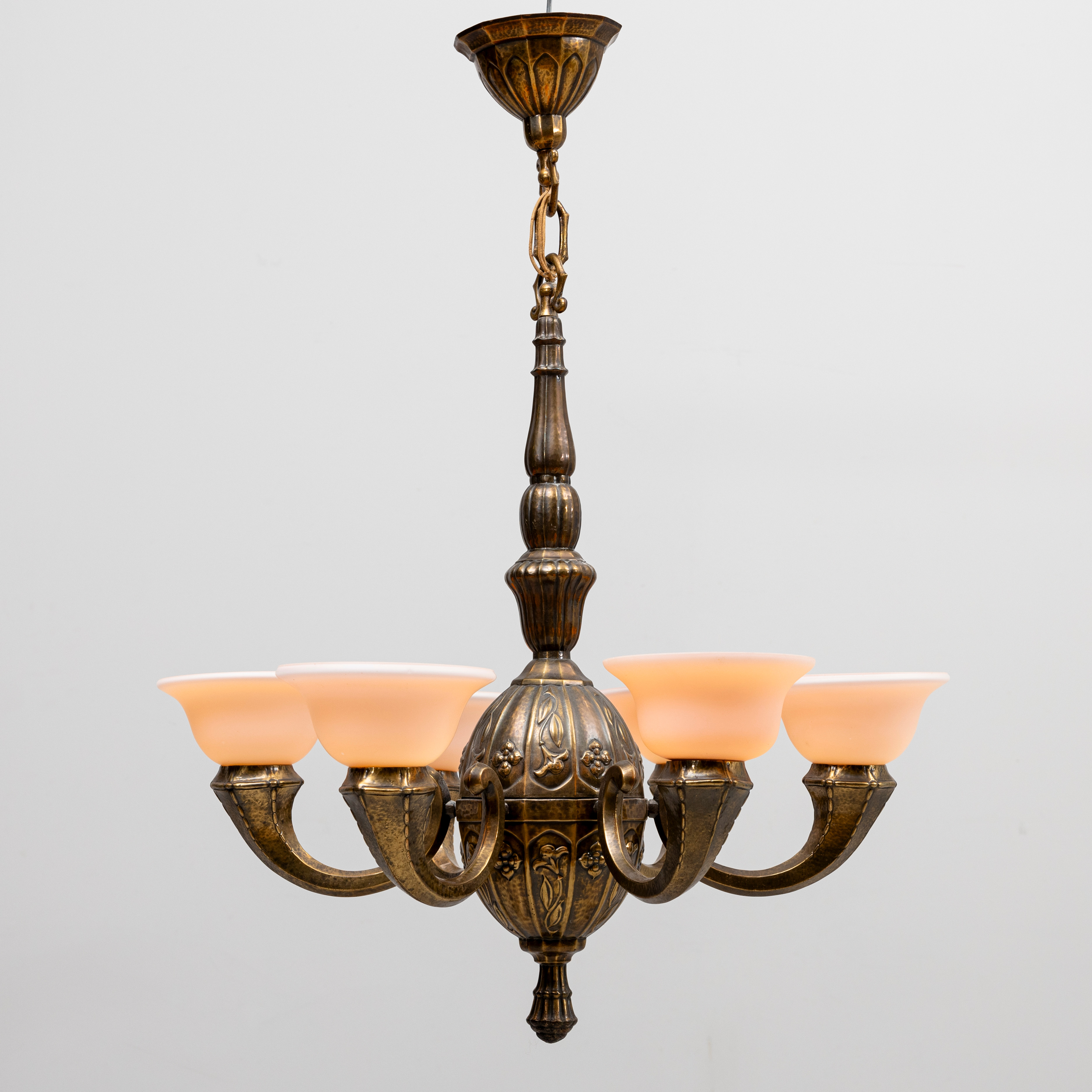 TAKLAMPA, mässing, glas, 1900-tal. Höjd ca 70 cm.