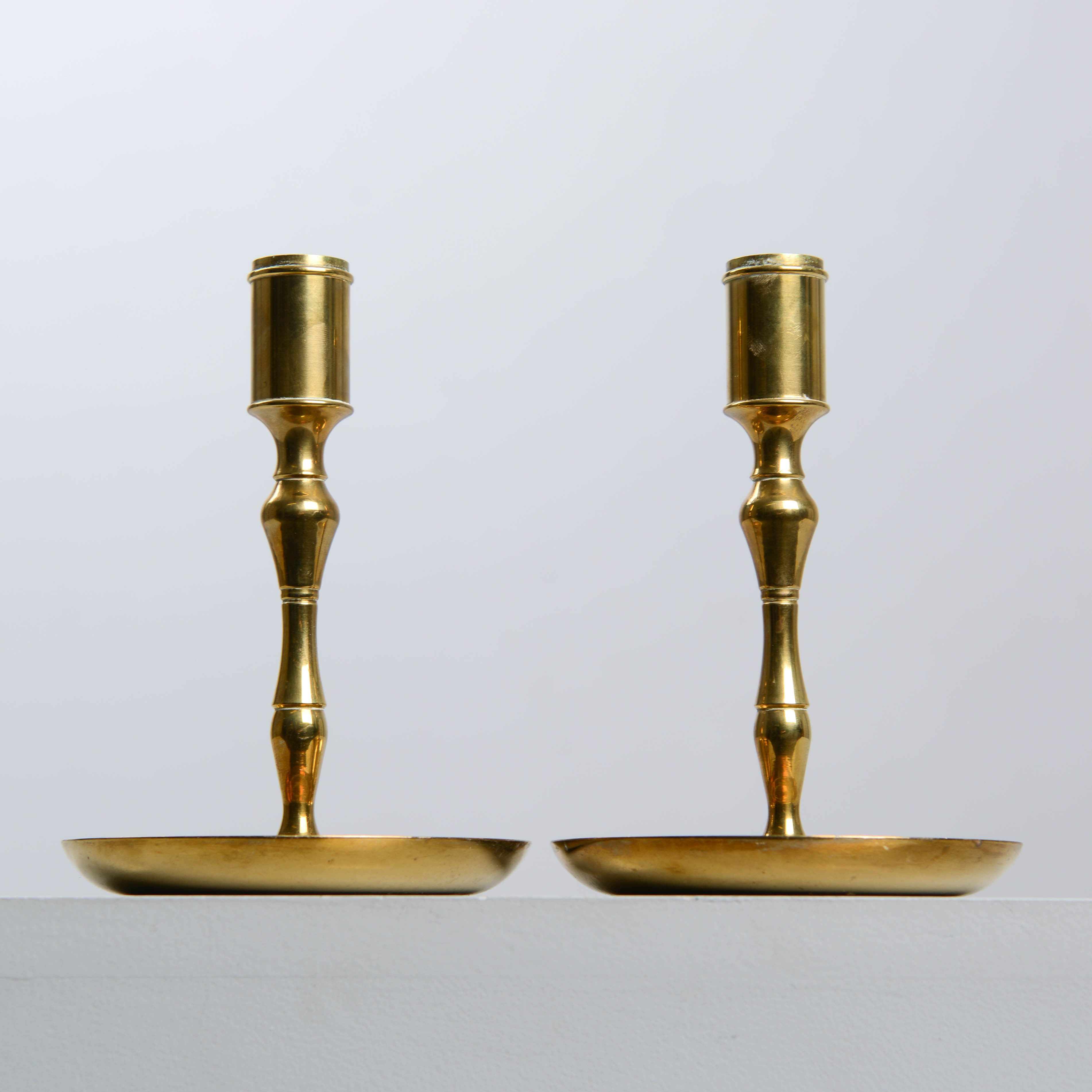 SKULTUNA, ljusstakar, 2 st, modell 34, mässing.