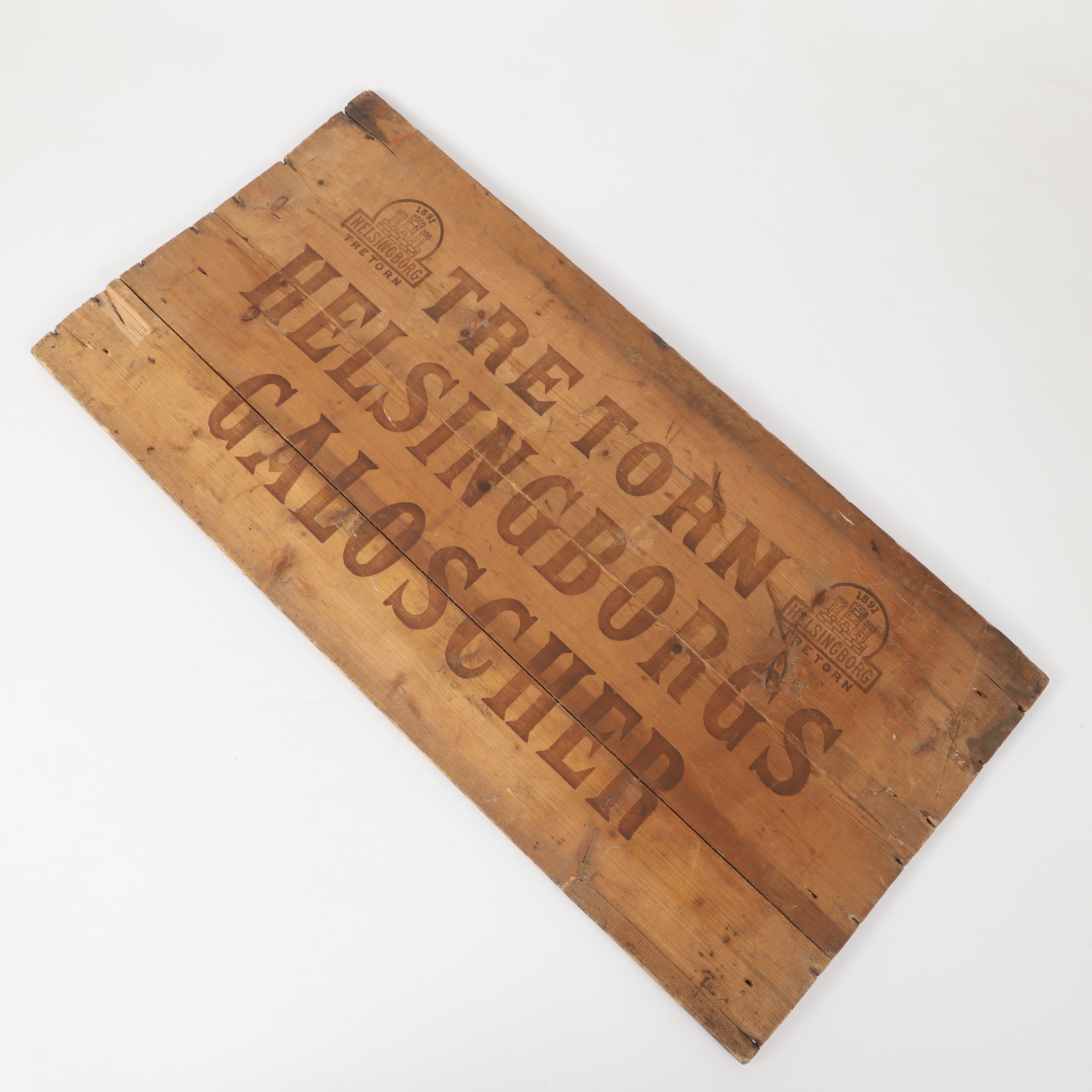 SKYLT, "Tre Torn", trä, 1900-tal.