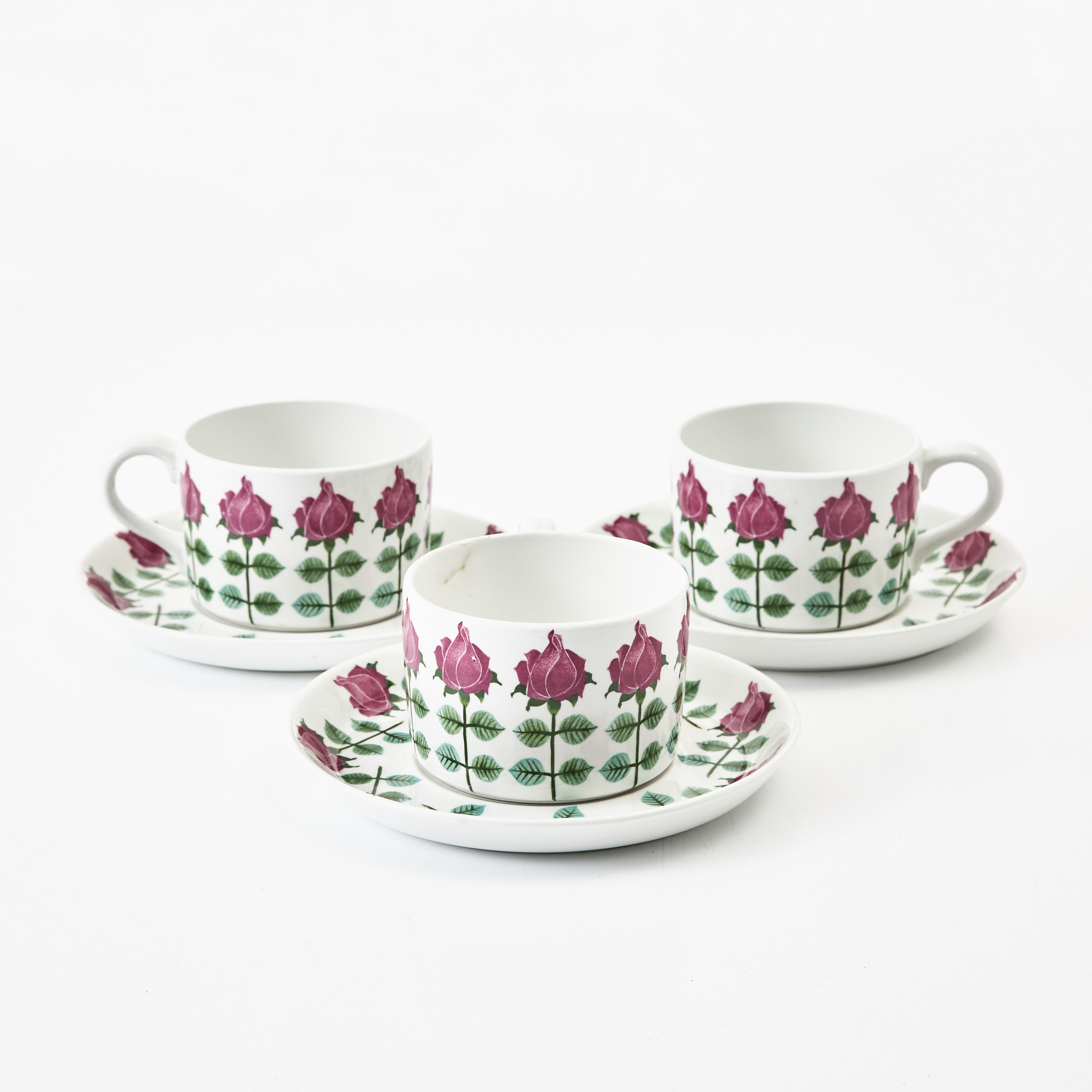 STIG LINDBERG. "Pynta", 3 koppar med fat, Gustavsberg.