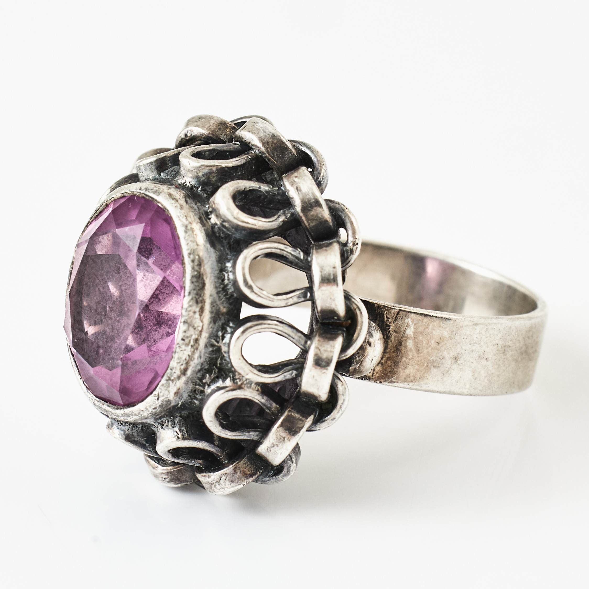 RING, silver/800, oval fasettslipad rosa syntetisk sten, stämplad ORNO, Warszawa, Polen (efter 1963).