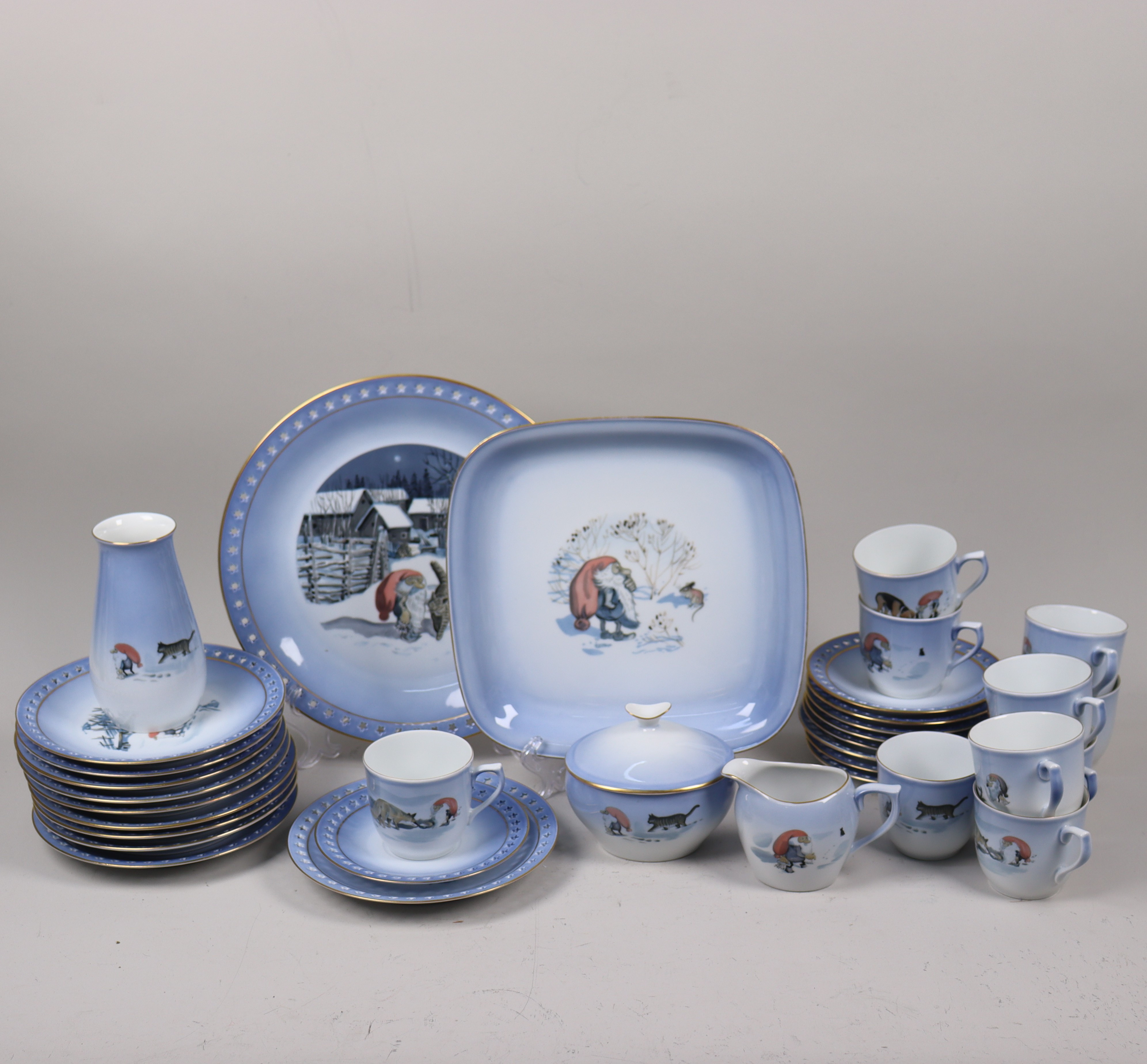 JULSERVIS, "Tomten", Harald Wiberg för Bing & Gröndahl, Danmark, 34 delar.