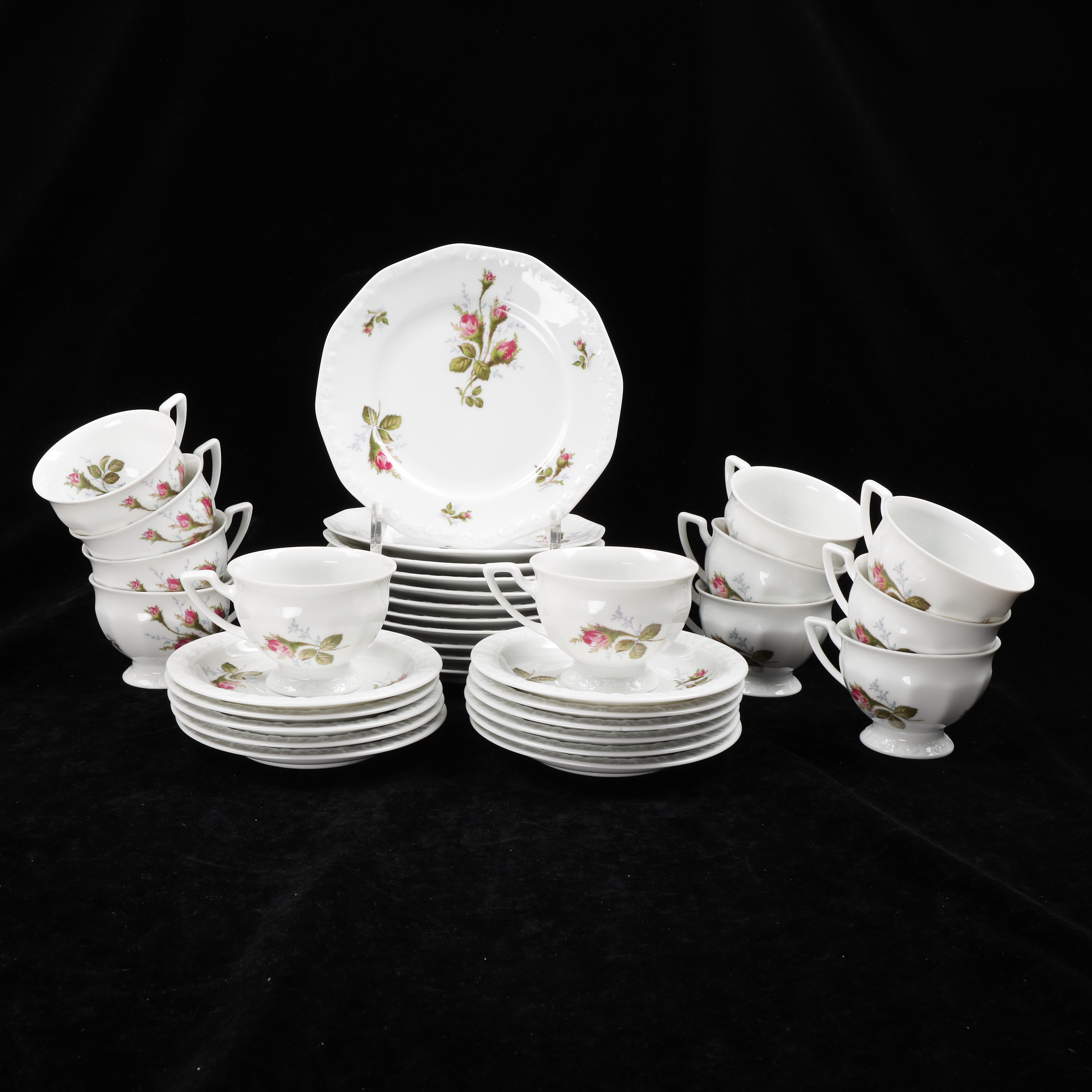 KAFFESERVIS, 34 delar, porslin, "Classic Rose", Rosenthal, Tyskland.