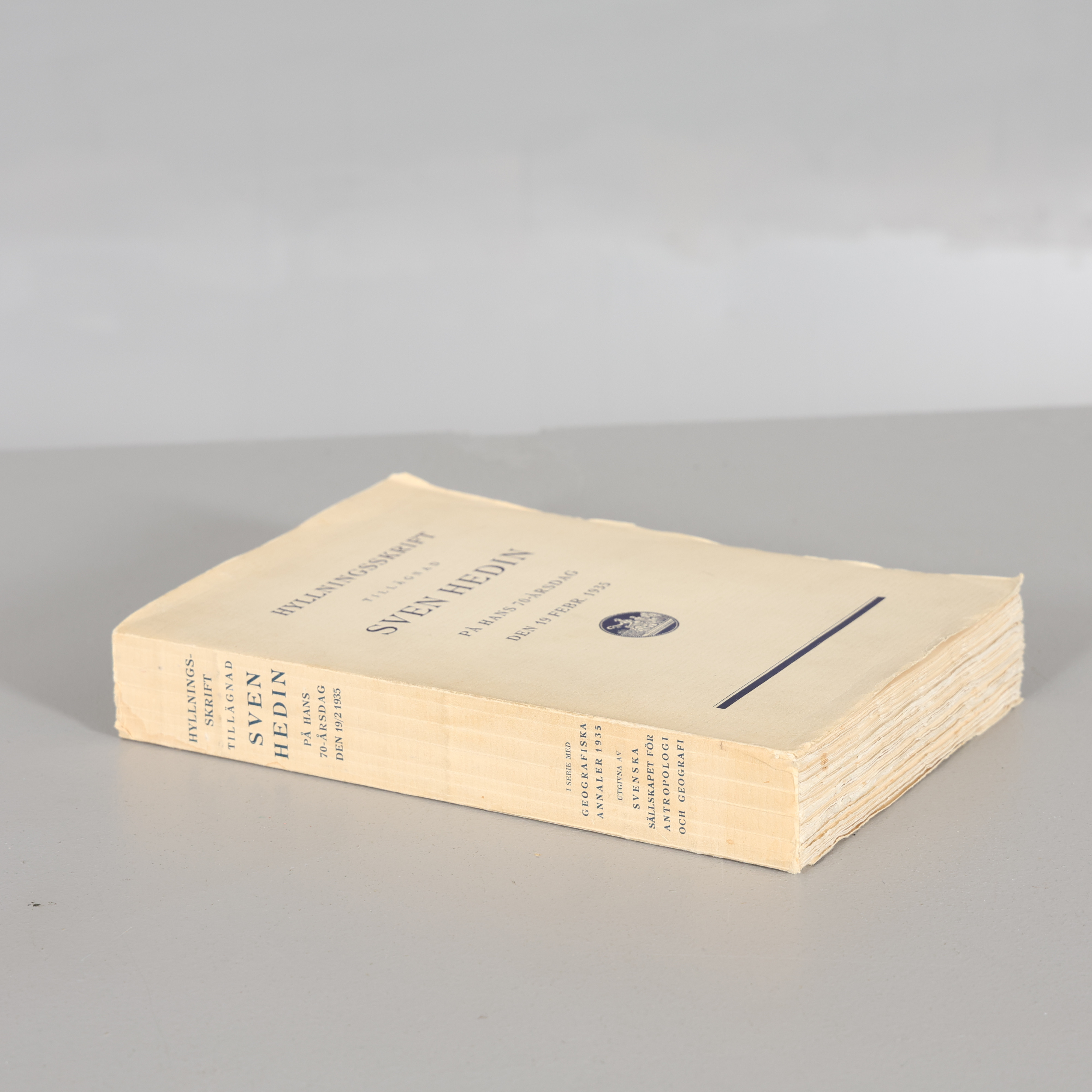 HYLLNINGSSKRIFT tillägnad Sven Hedin.