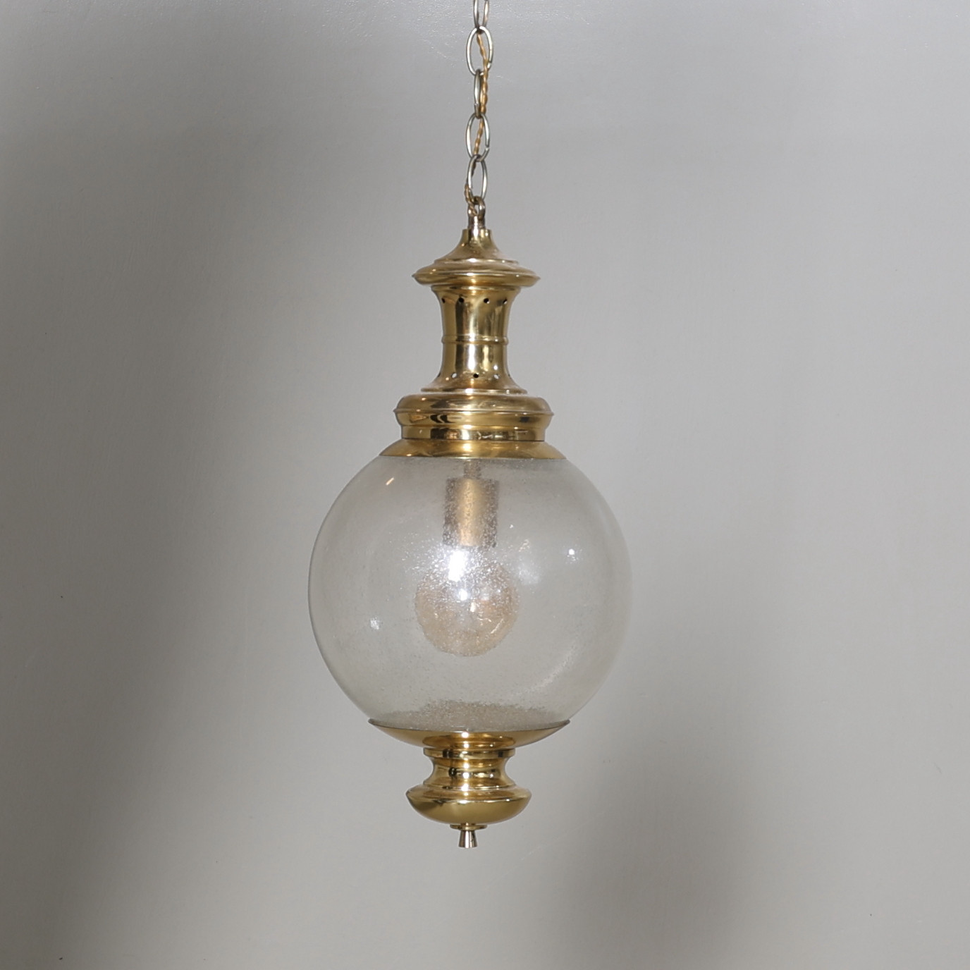 TAKLAMPA, glas och gulmetall, 1900/2000-tal.