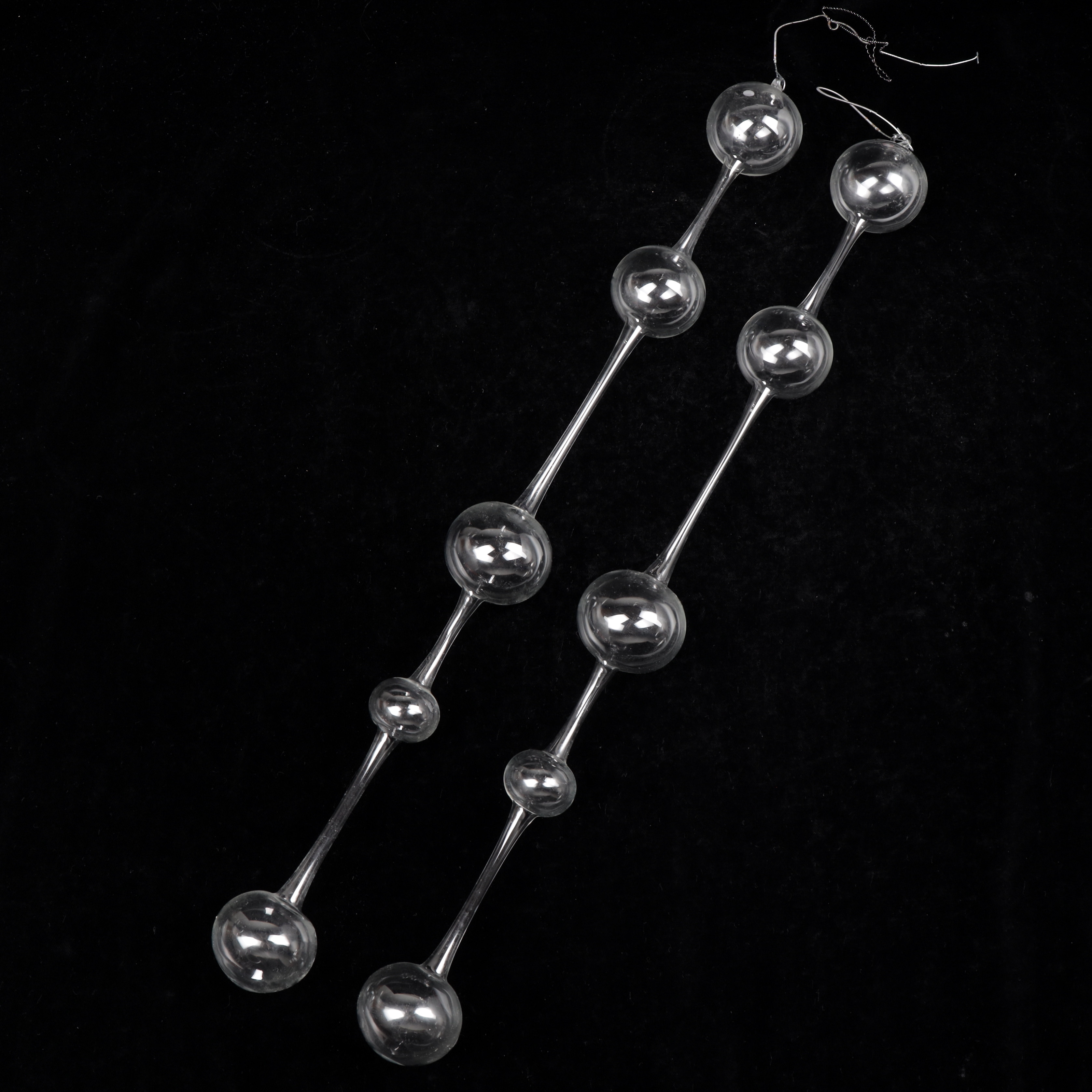 KAJ FRANCK. Glasdekorationer/mobiler, 2 st, "Ateenan Aamu", Iittala, 1900-talets andra hälft.