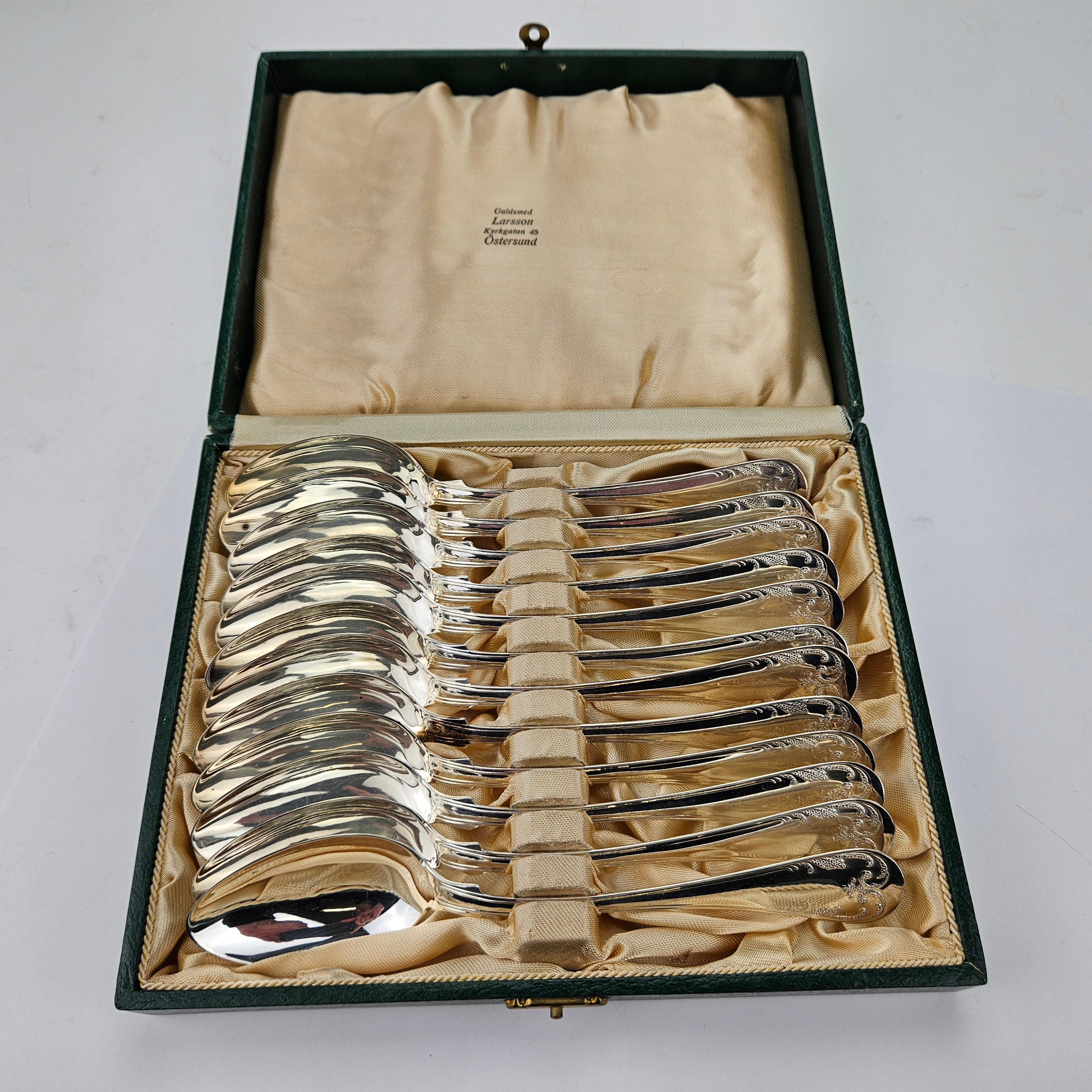 BORDSSKEDAR, 12 st, silver, "Gammal fransk", MEMA, Lidköping 1954-1955, vikt ca. 436 gram.