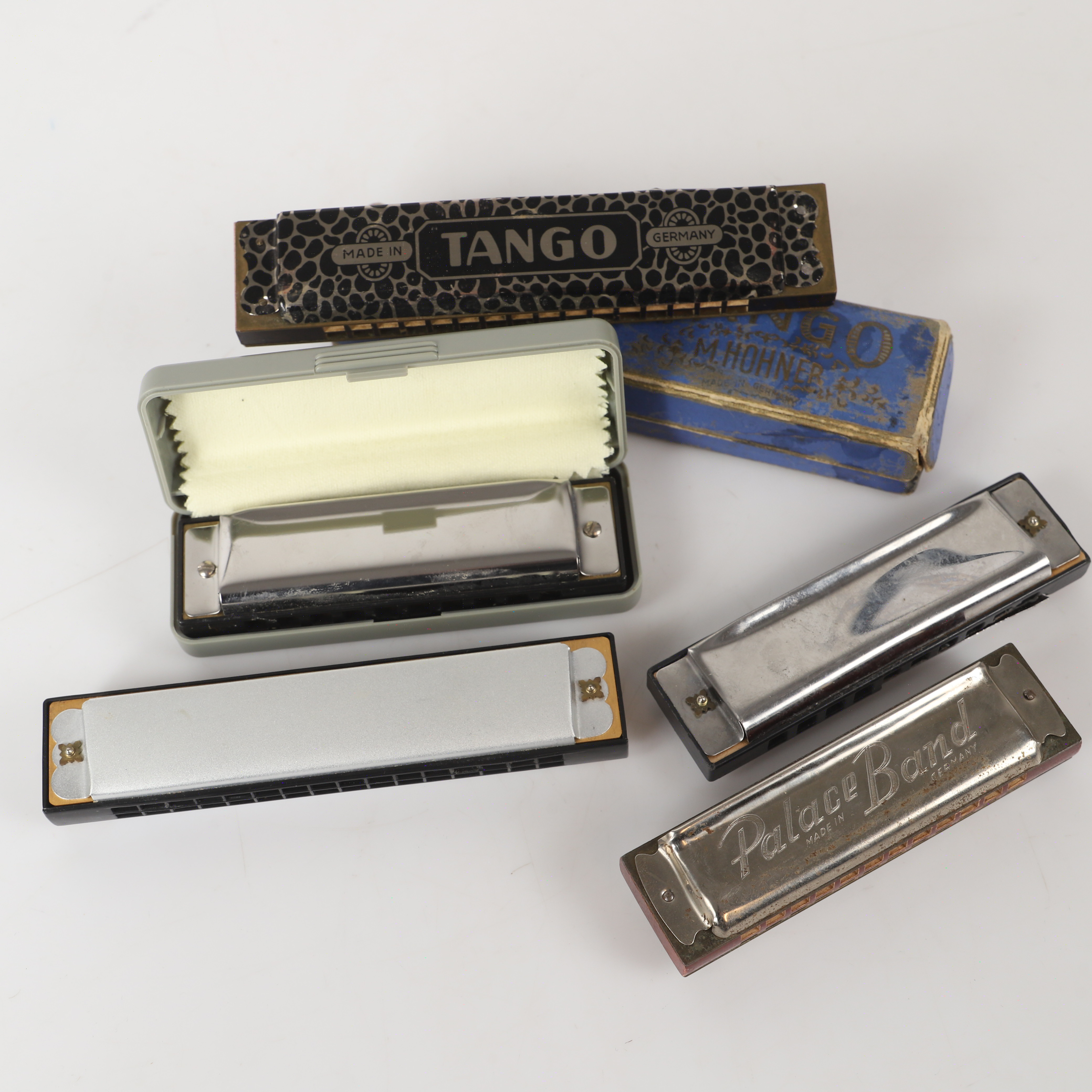 MUNSPEL, 5 stycken, bl. a. "Tango", M. Hohner, Tyskland.