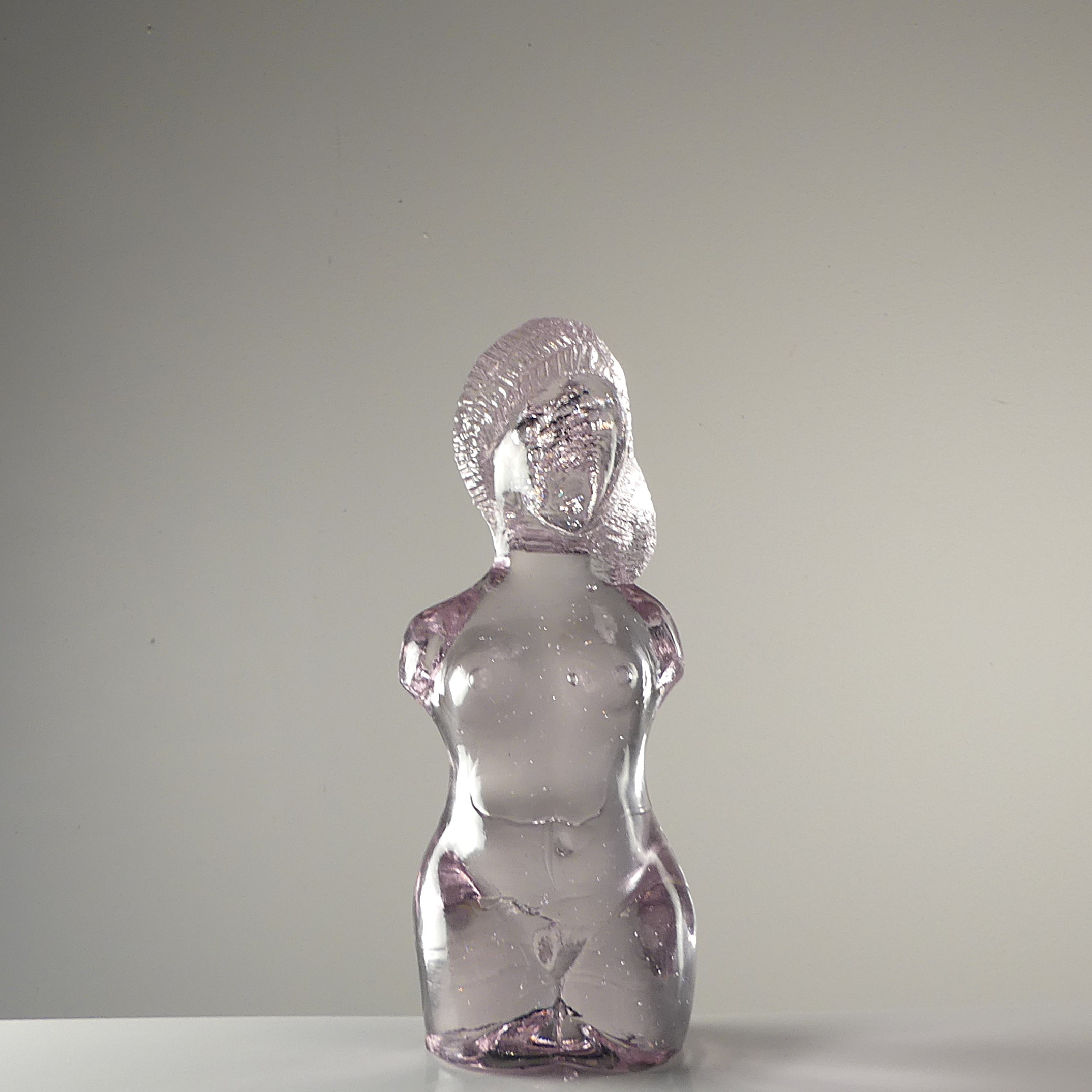 UNO WESTERBERG. skulptur, glas, kvinnofigur, Pukeberg.