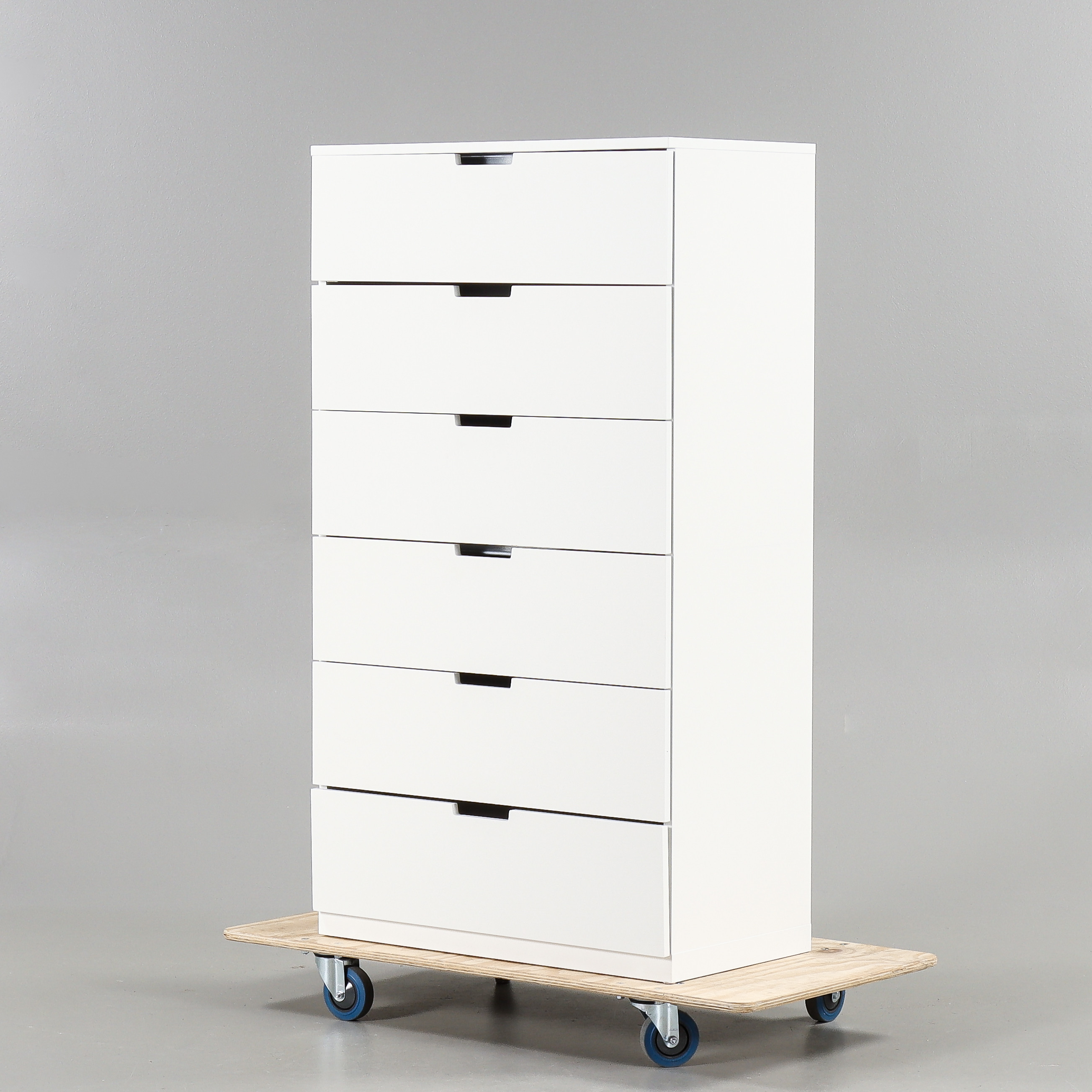 BYRÅ "Nordli" Ikea, samtida tillverkning.