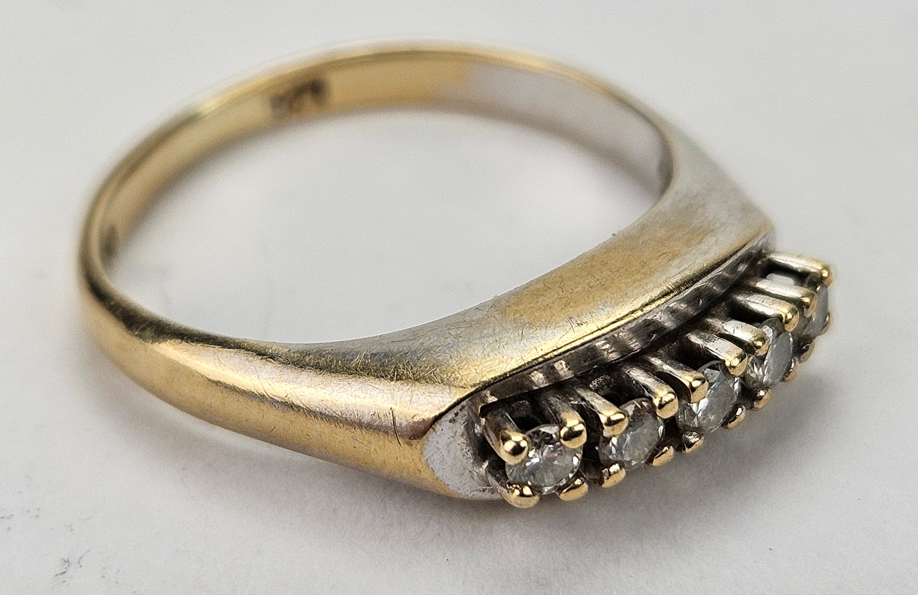 RING, guld, 18K med slipade diamanter, totalt ca. 0,2 ct, total vikt ca. 3 gram.