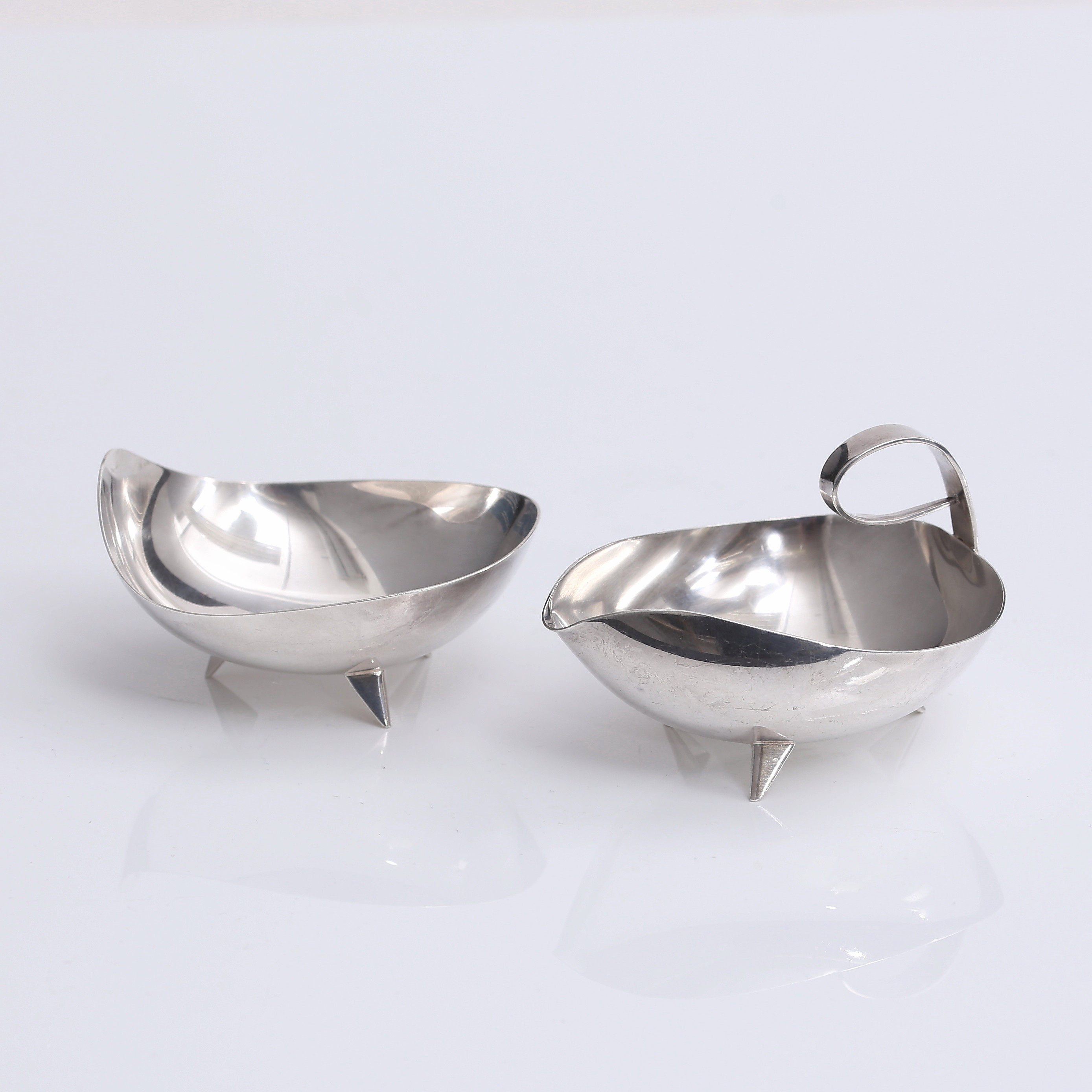 AINAR AXELSSON. Gräddkanna och sockerskål, silver, GAB, 1958, vikt 107g.