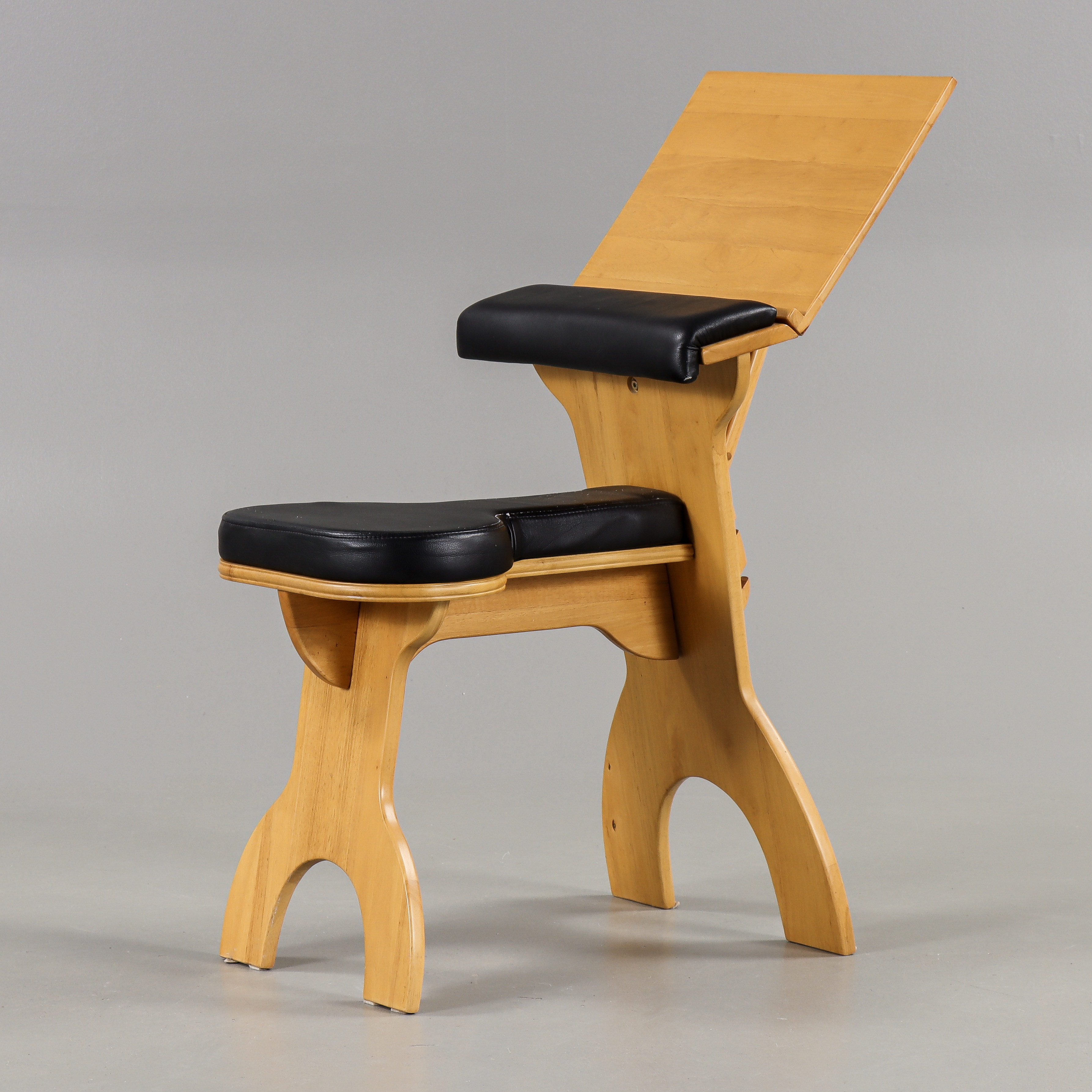 LÄSSTOL "Plugghäst" 1900-talets andra hälft.