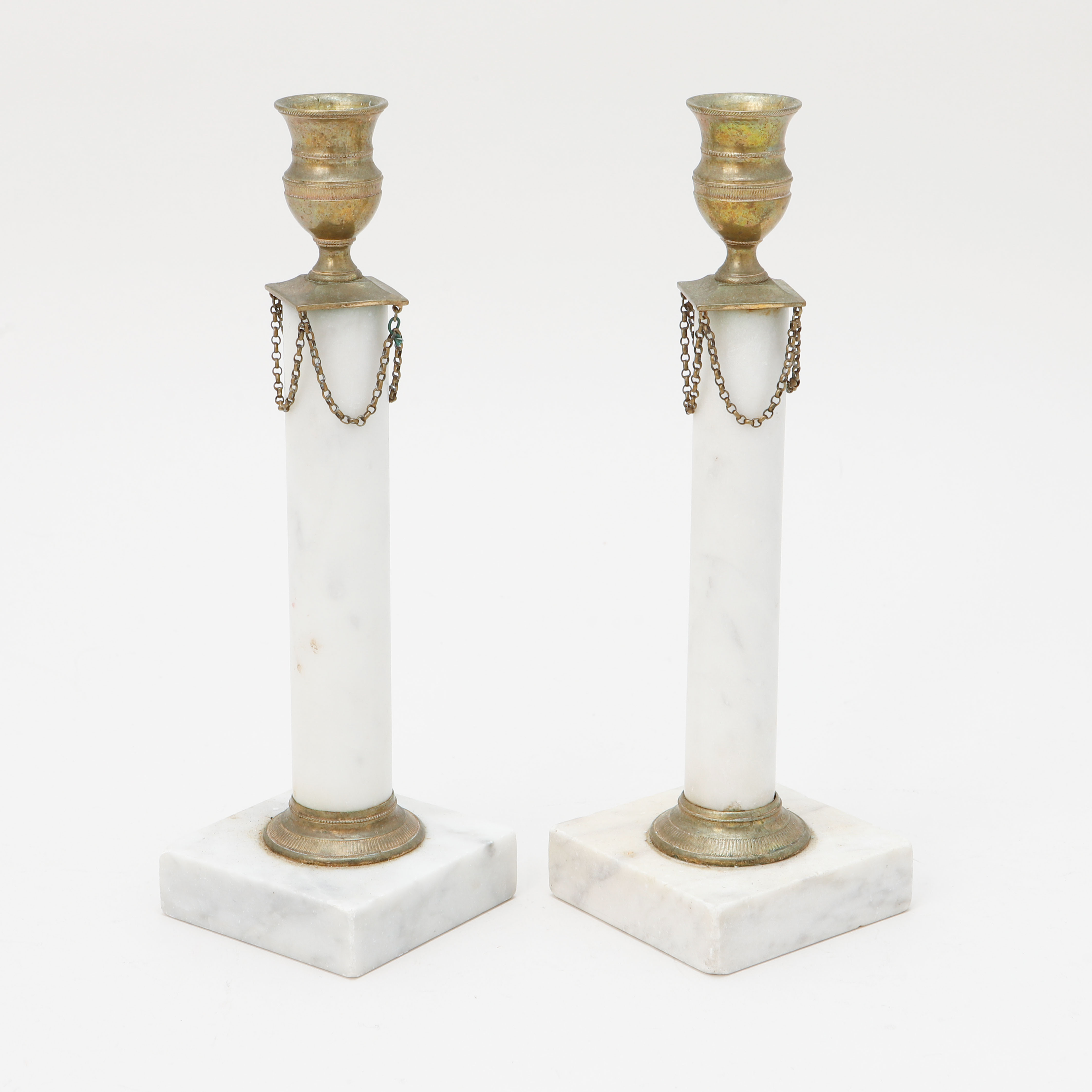 LJUSSTAKAR, ett par, sengustaviansk stil, 1800-talets slut.