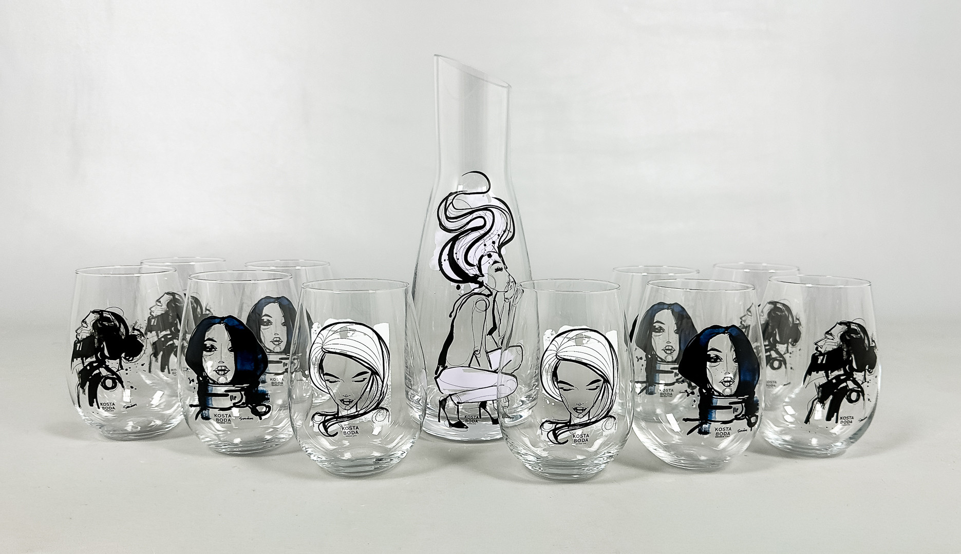 SARA WOODROW. SERVISDELAR, 11 delar, "All about you", Kosta Boda.