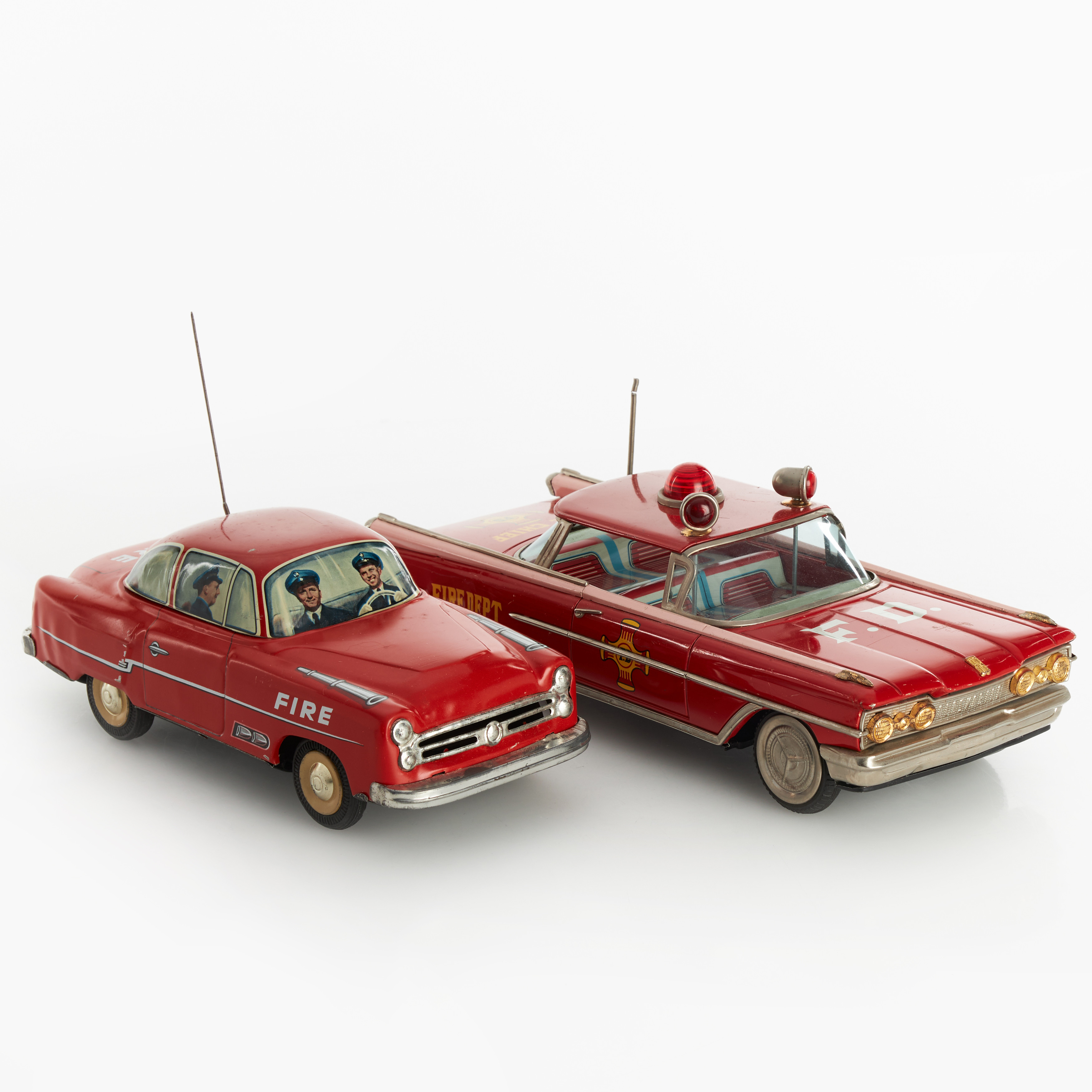 LEKSAKSBILAR, 2 st, plåt, Tyskland/Japan, 1950/60-tal.