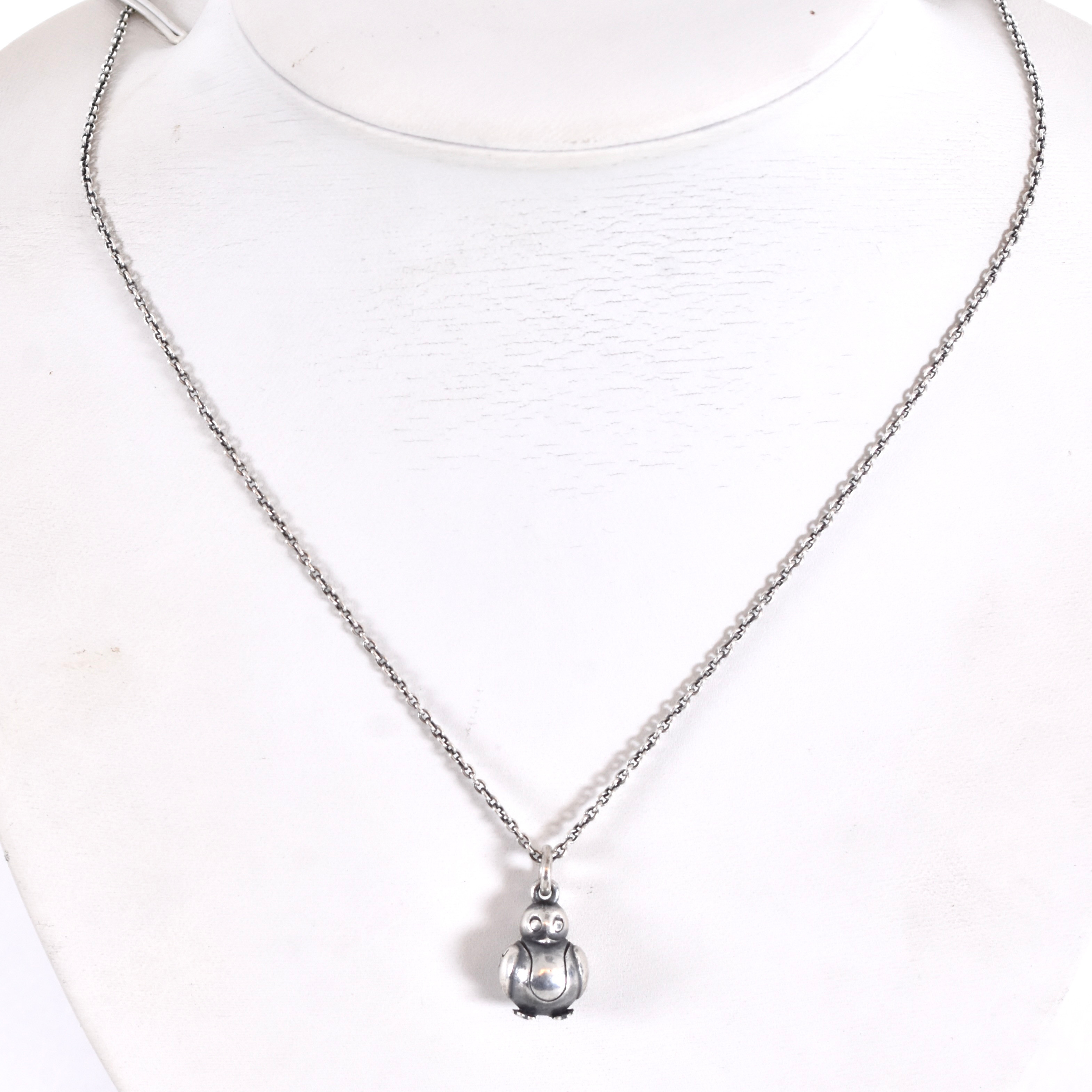 CHARLOTTE LYNGGAARD. hänge med kedja, sterlingsilver, "My Friend", Ole Lynggaard.