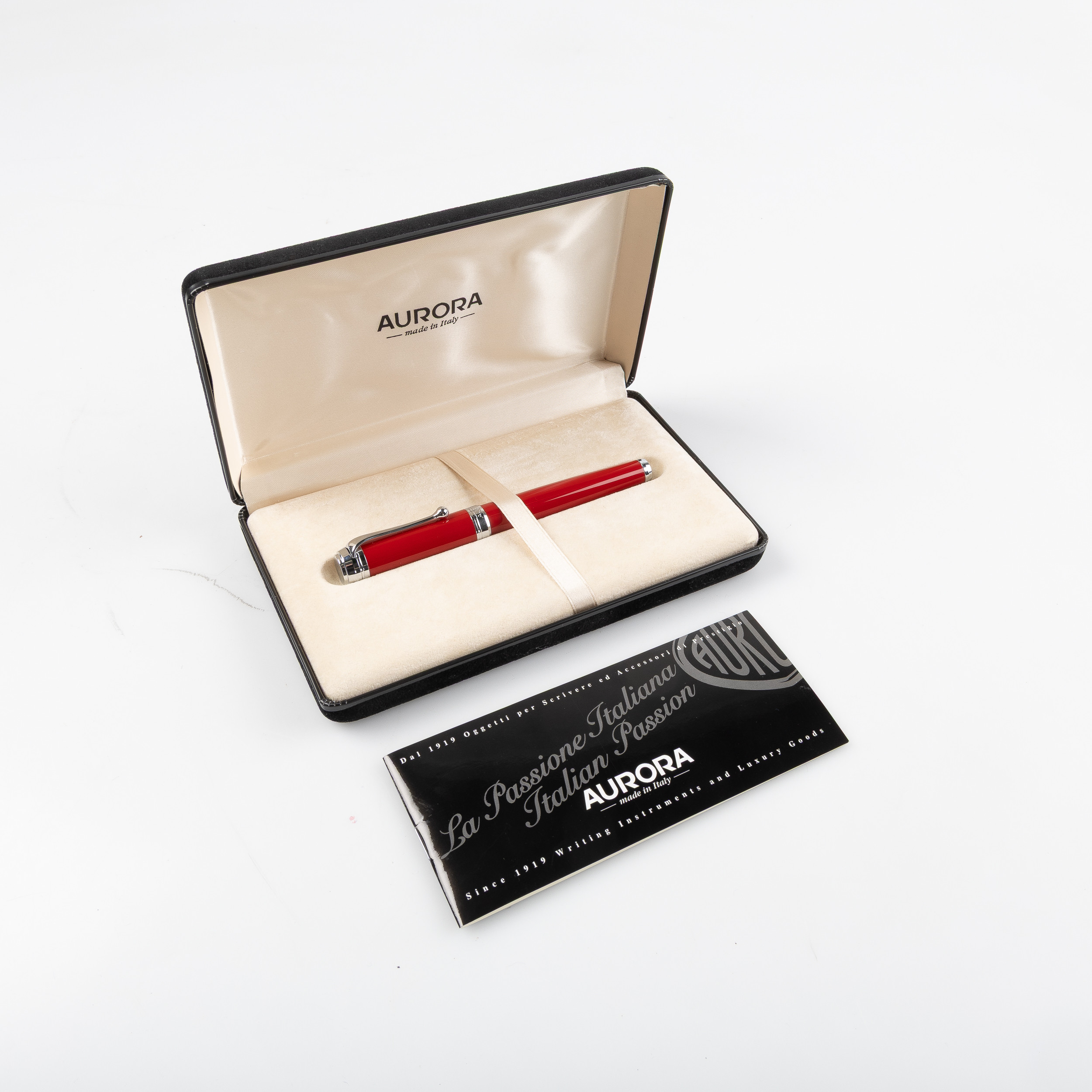 AURORA, reservoarpenna, stift i 14K guld.