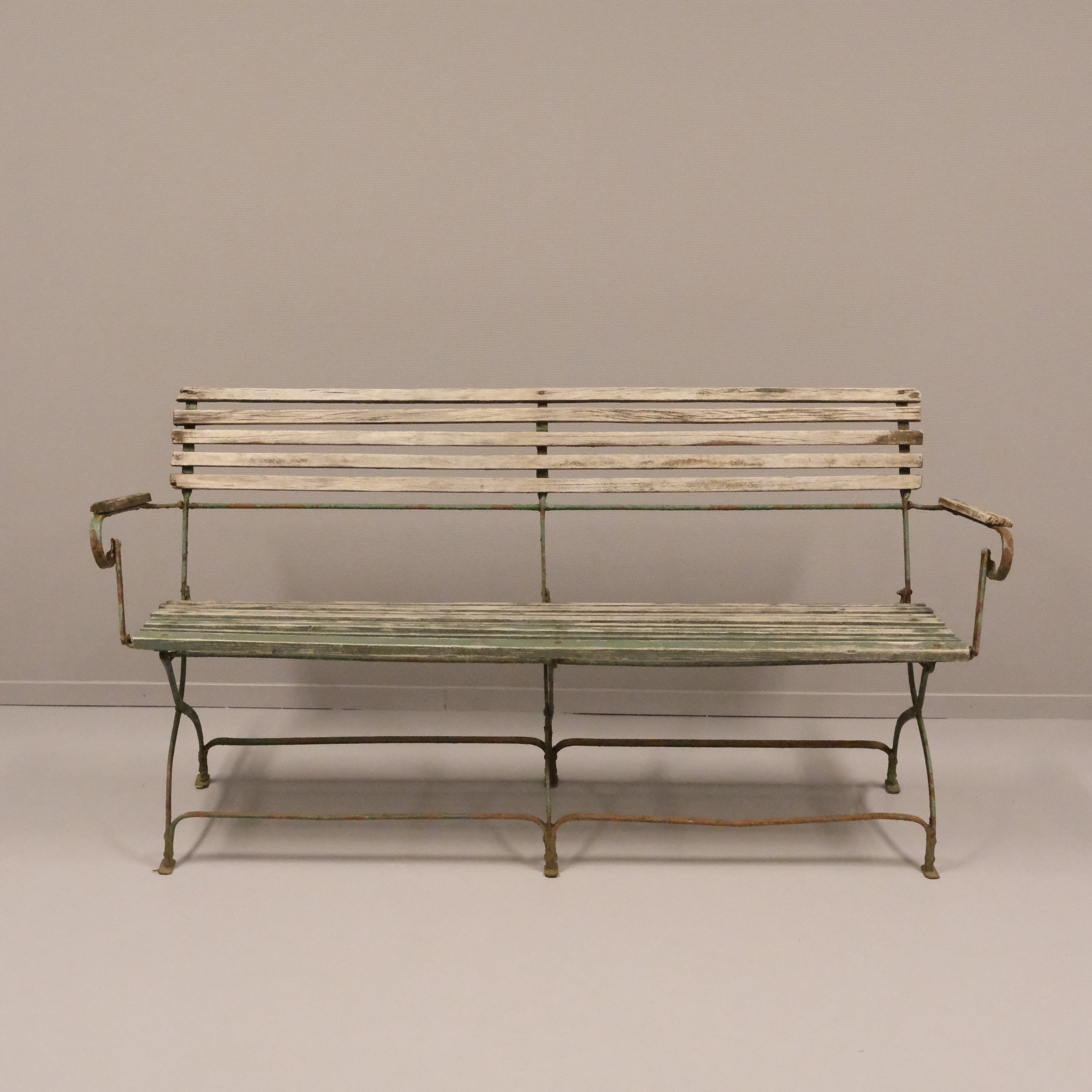 TRÄDGÅRDSSOFFA, 1900-TALETS MITT.