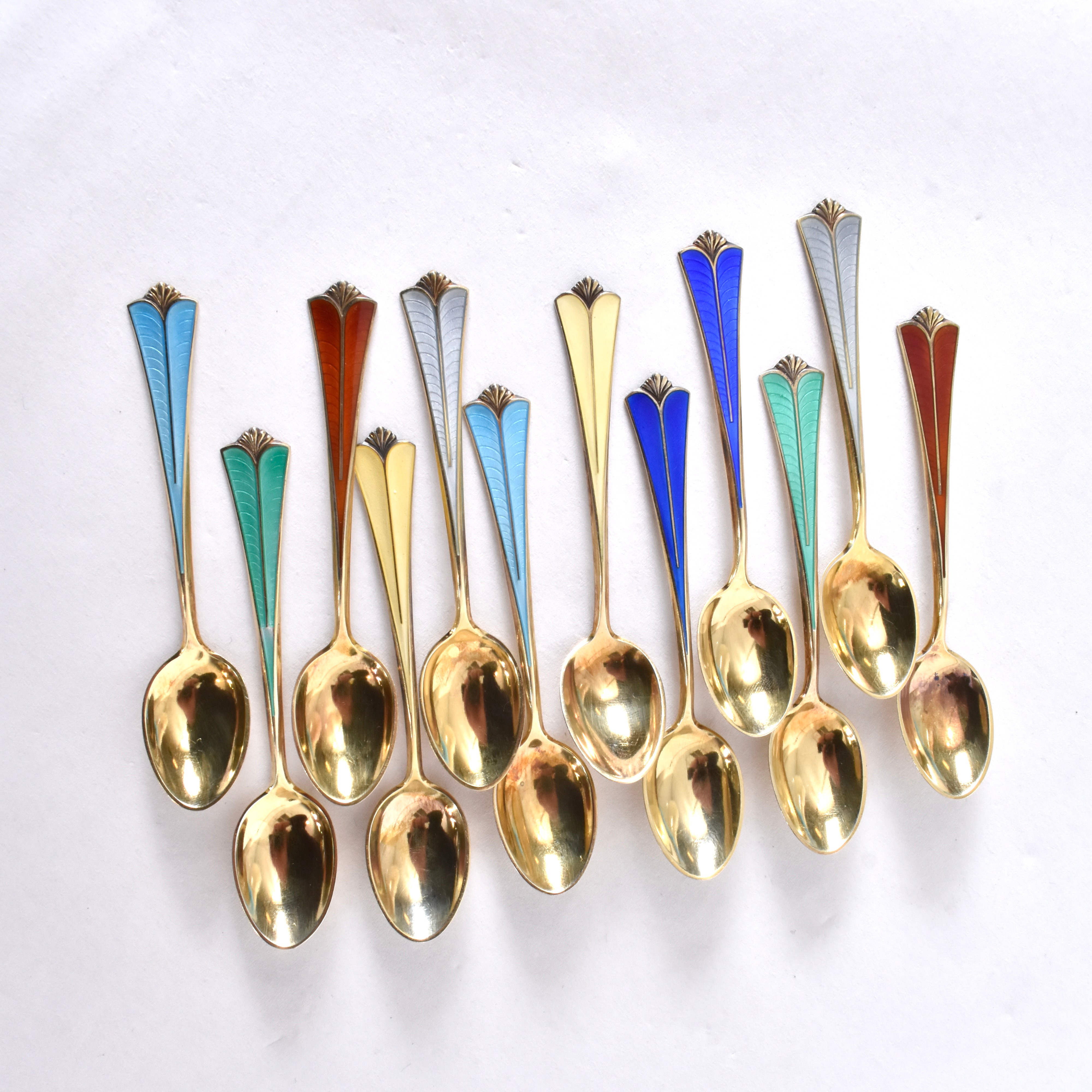 KAFFESKEDAR, sterlingsilver med emalj, David Andersen, Norge.