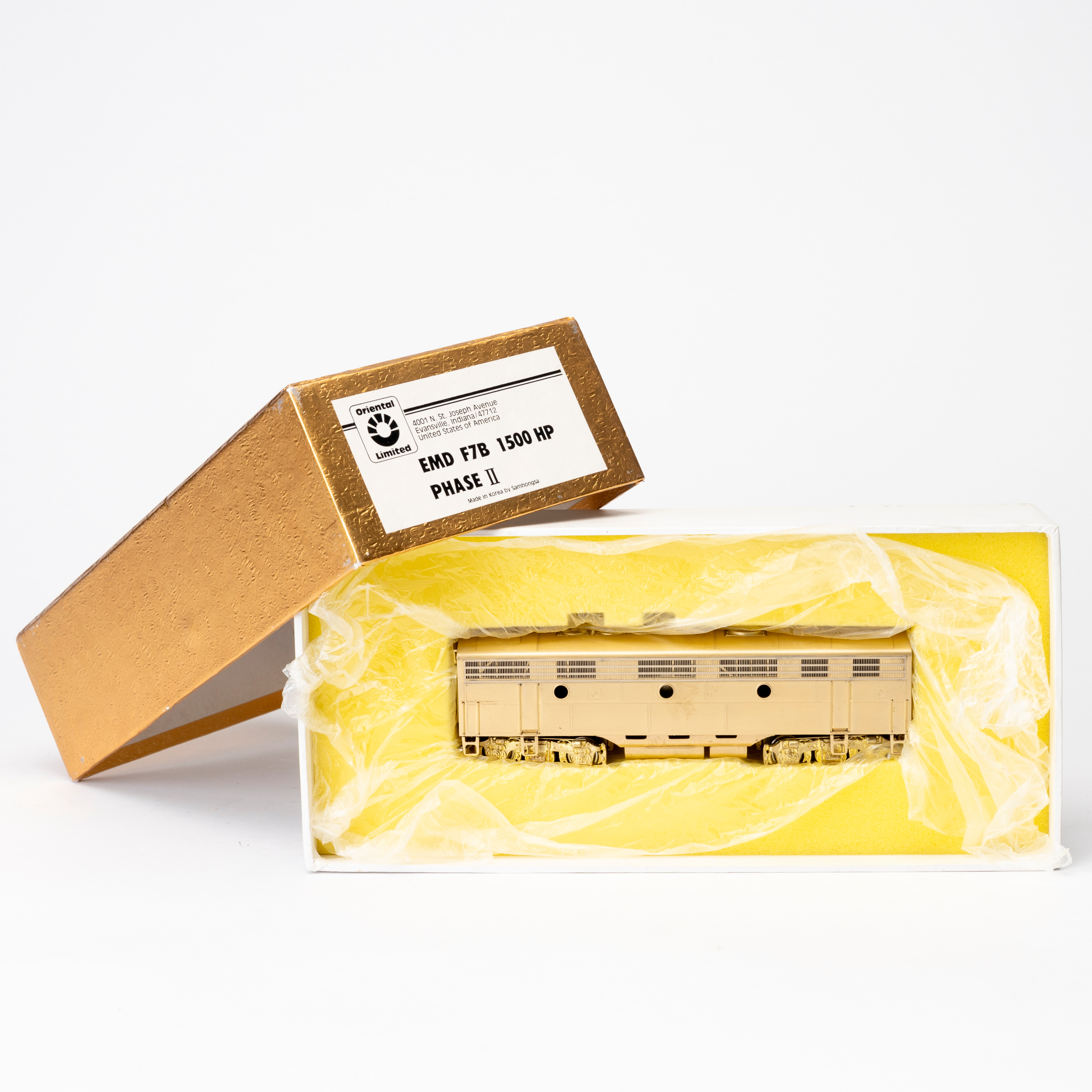 ORIENTAL amerikansk diesellok, B-unit med motor, originalkartong, SAMHONGSA KOREA.
