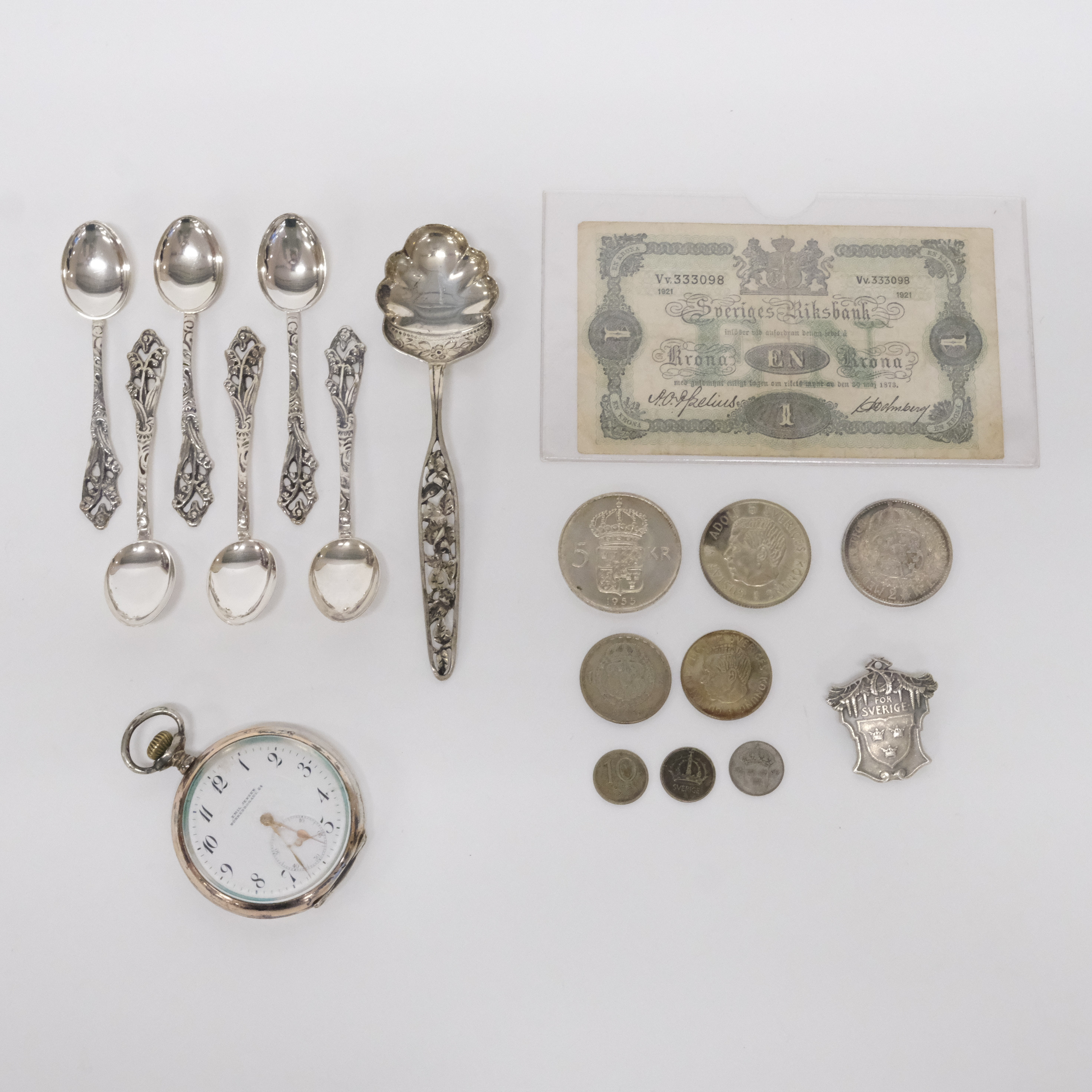 SILVERBESTICK, FICKUR, MYNT SAMT SEDEL.