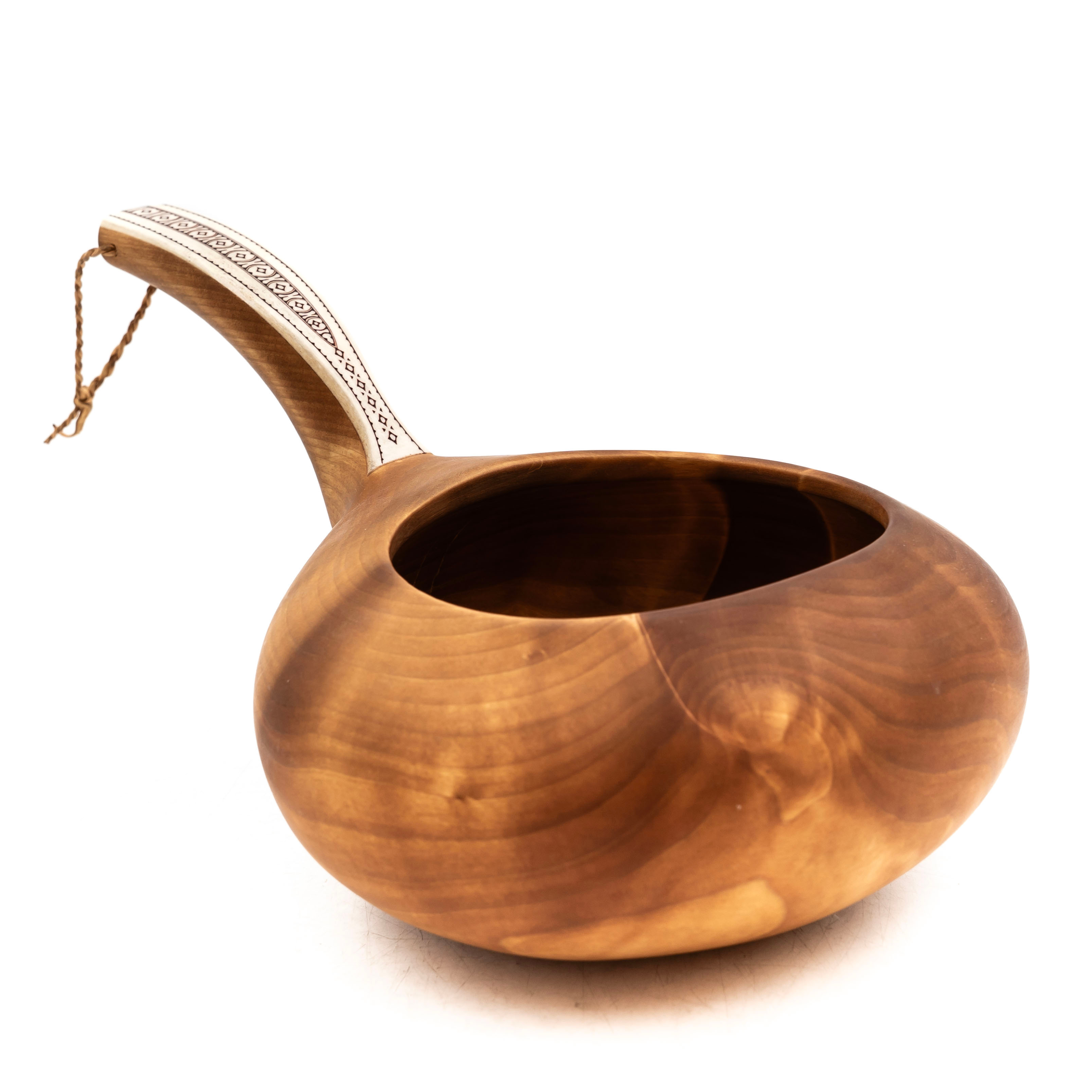 TORE SUNNA. Naphie / Mjölkstäva, Sameslöjd, Signerad 1900-tal.