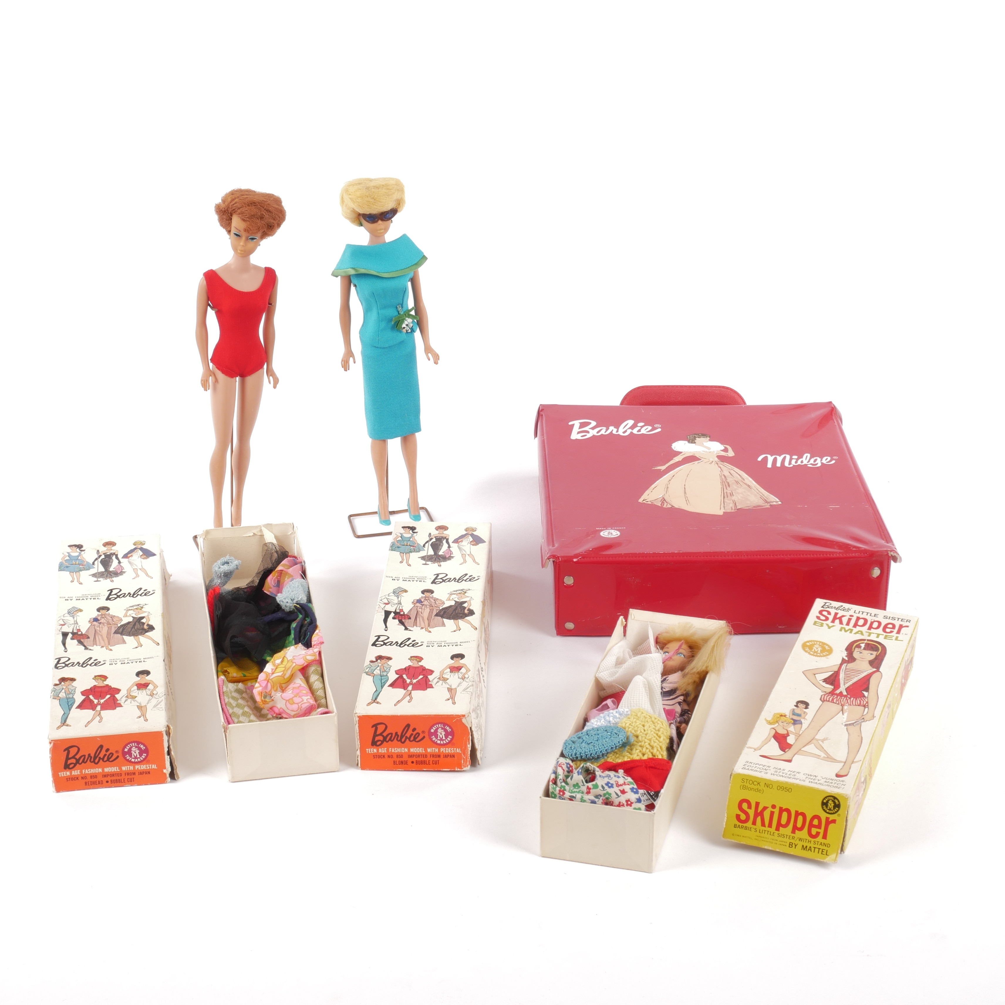 BARBIEDOCKOR OCH TILLBEHÖR, 4 delar, 1960-tal.