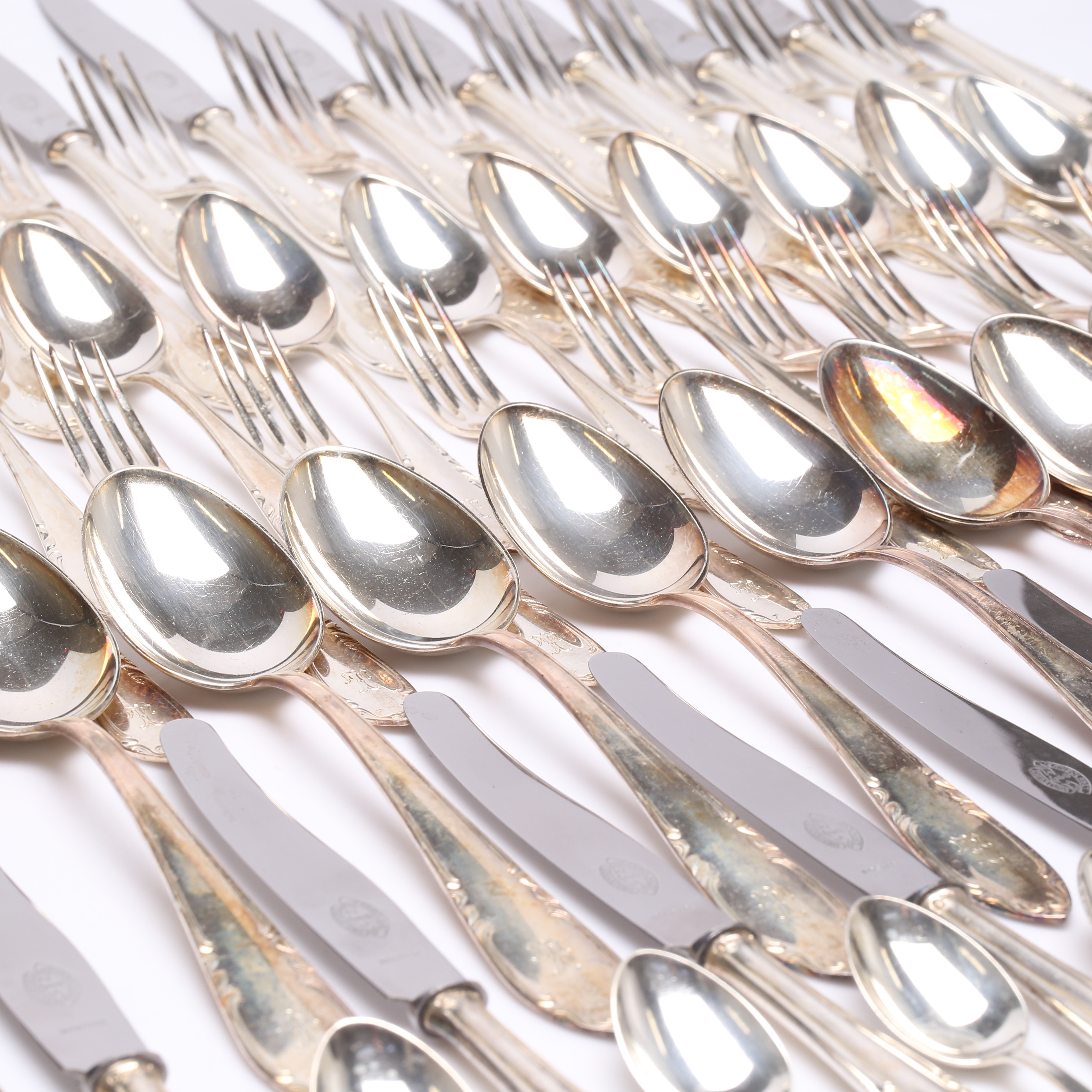 BESTICKSERVIS, silver, 81 delar, "Slottsbarock", total vikt ca 3986 gram.
