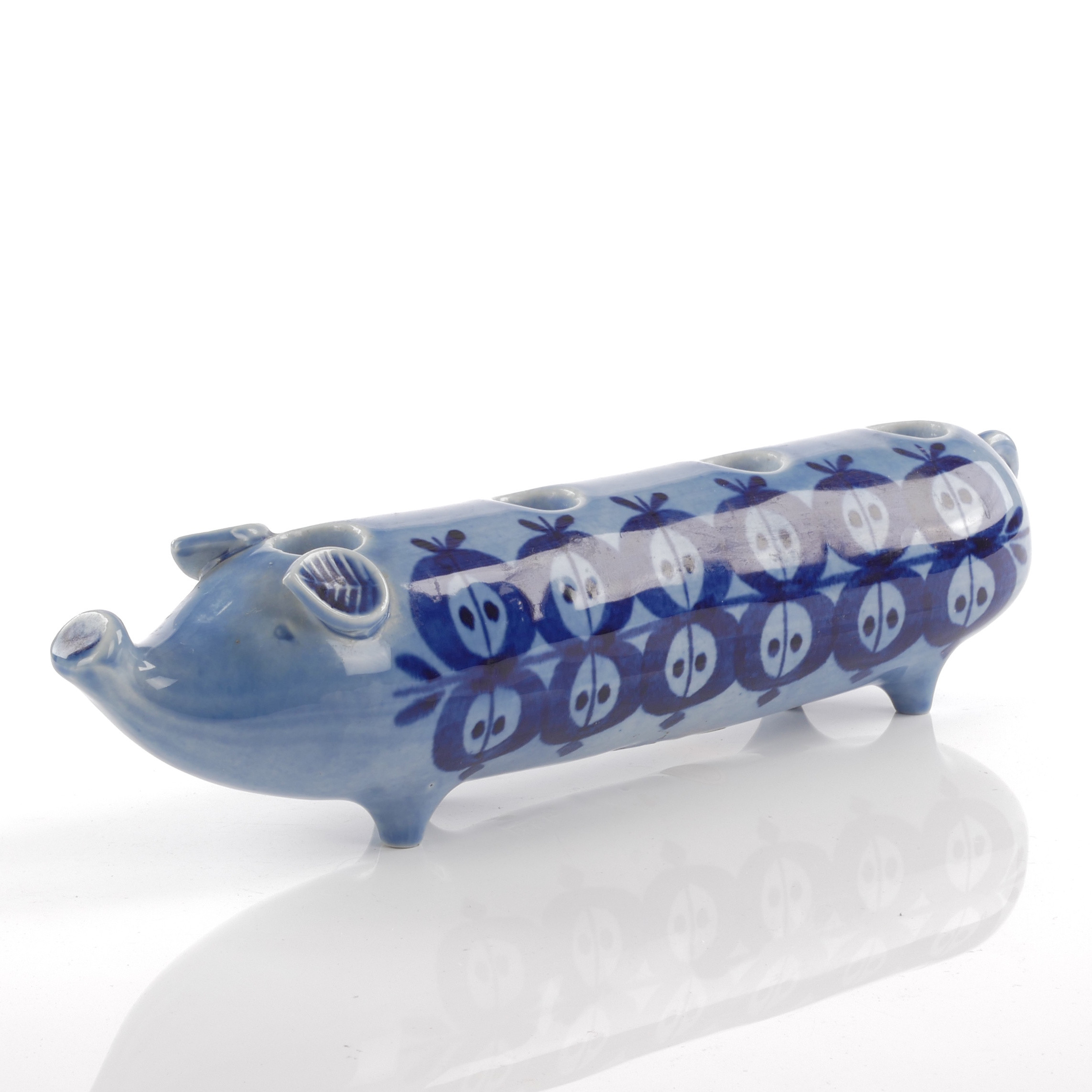 LISA LARSON. Adventsljusstake, "Adventsgris Matilda", glaserat stengods, Gustavsberg, 1960/70-tal.